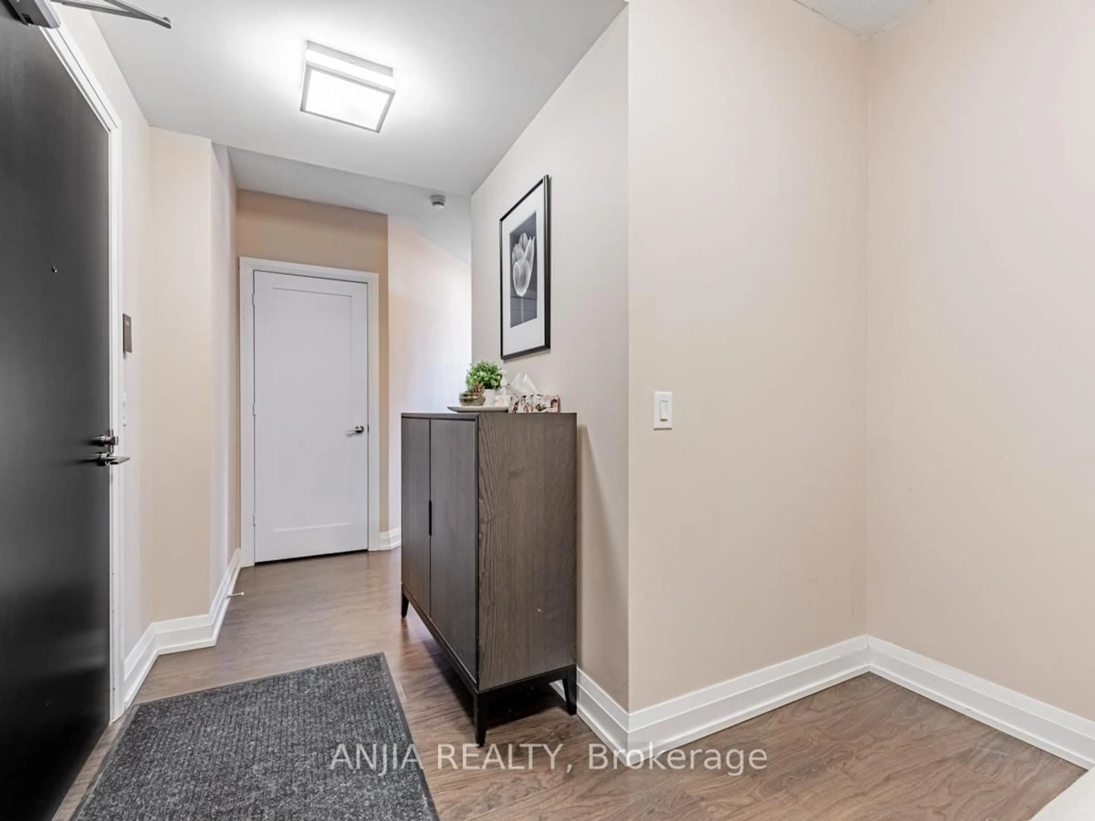 Indoor entryway for 2 Anndale Dr #1408, Toronto Ontario M2N 2W8