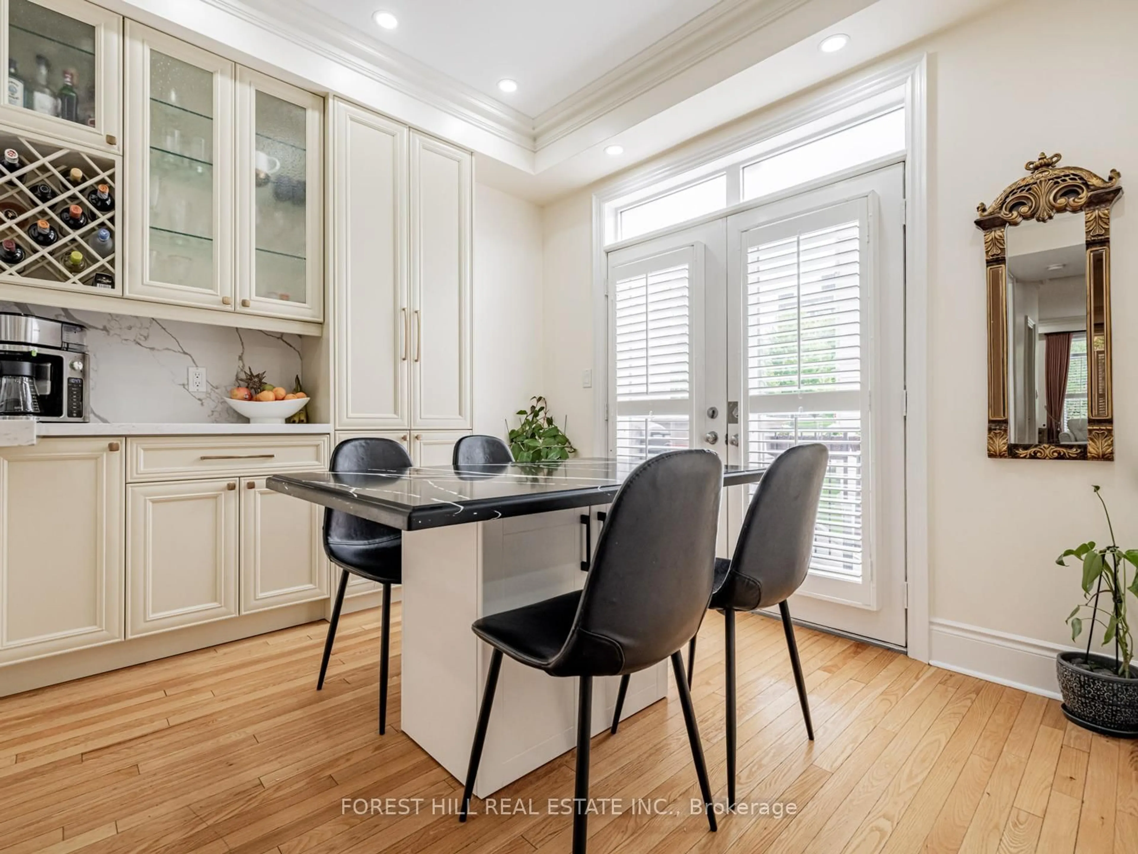 Unknown for 22 Espana Lane, Toronto Ontario M2N 7K8