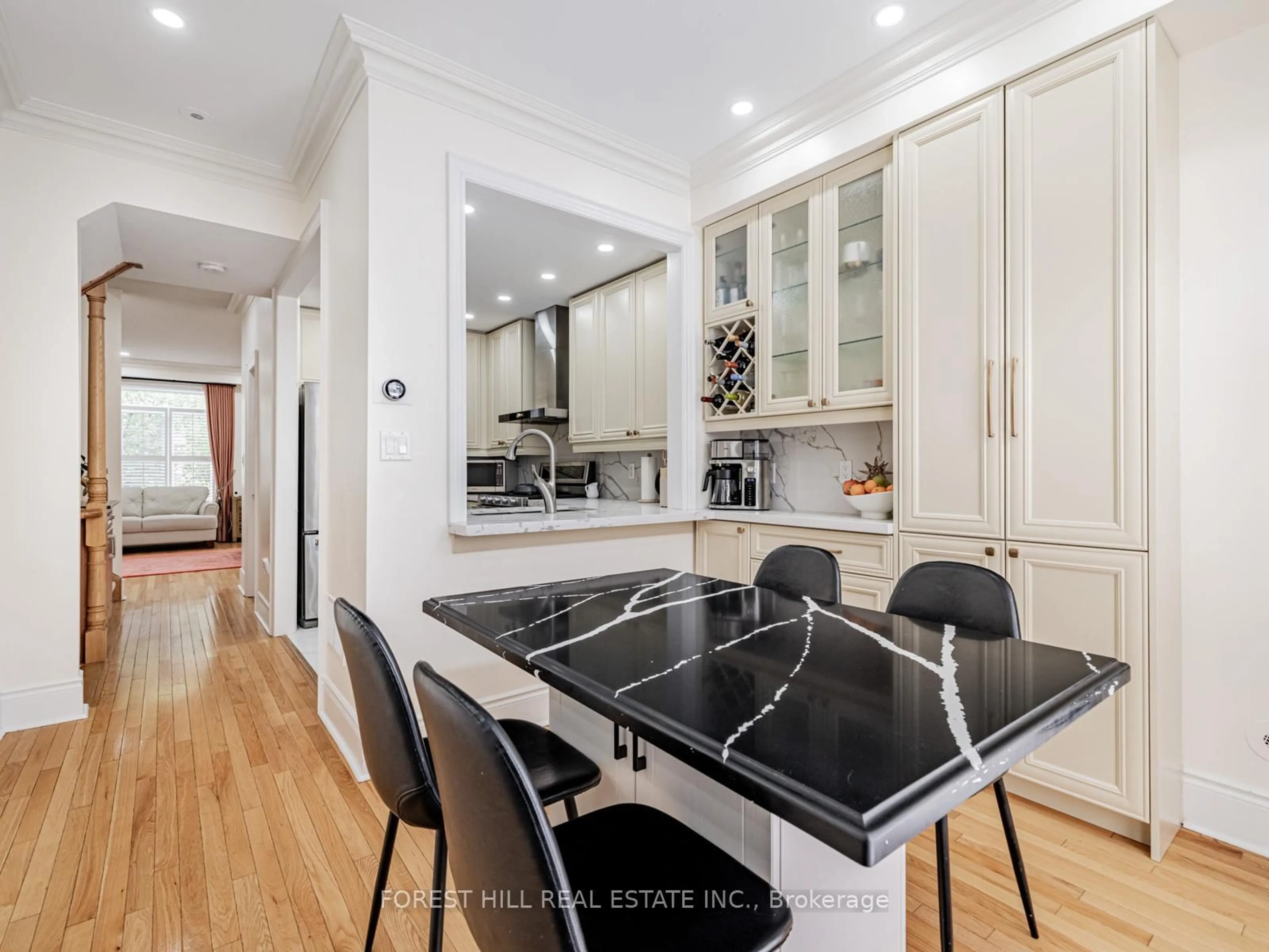 Open concept kitchen, unknown for 22 Espana Lane, Toronto Ontario M2N 7K8