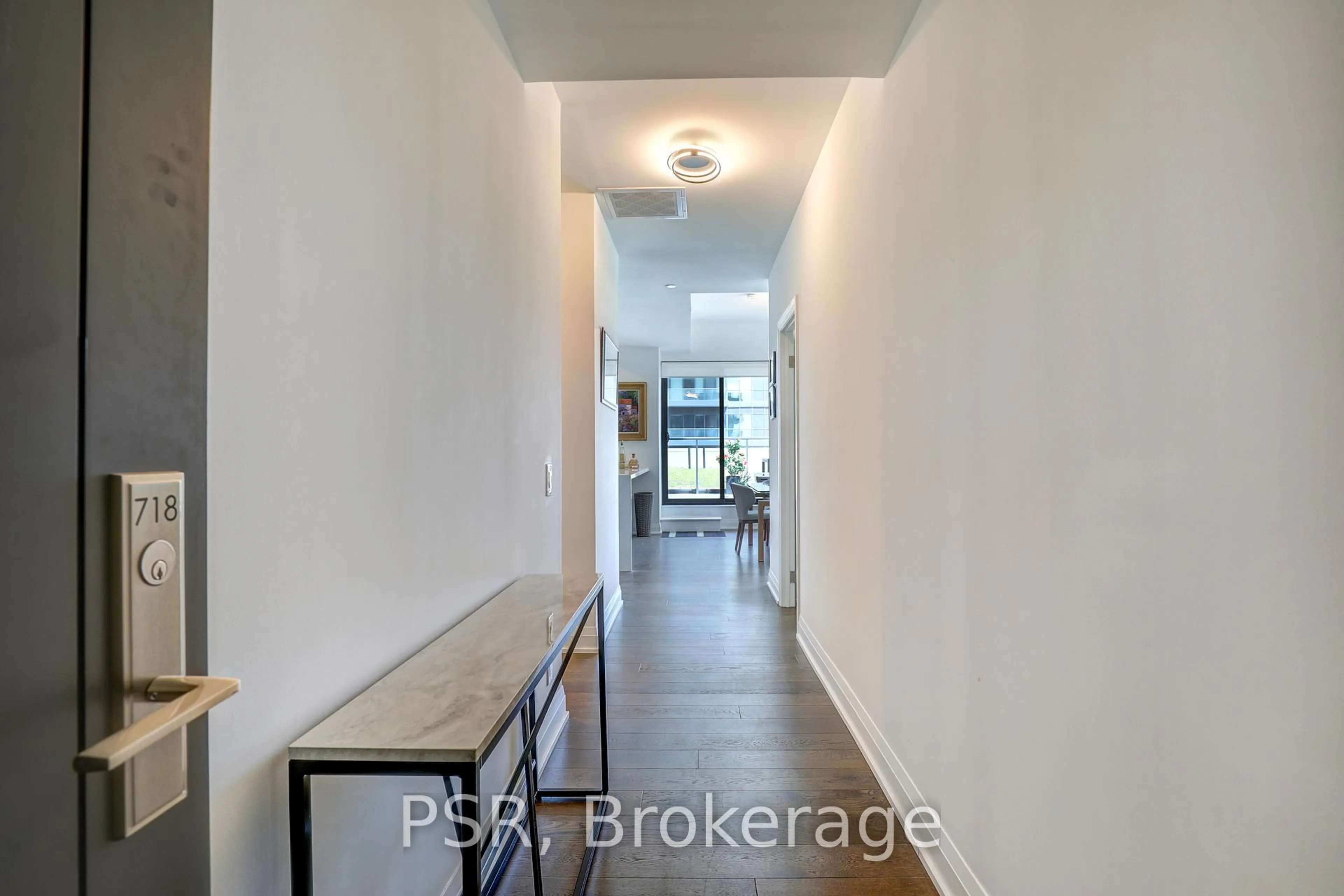 Indoor entryway for 33 Frederick Todd Way #718, Toronto Ontario M4G 0C9
