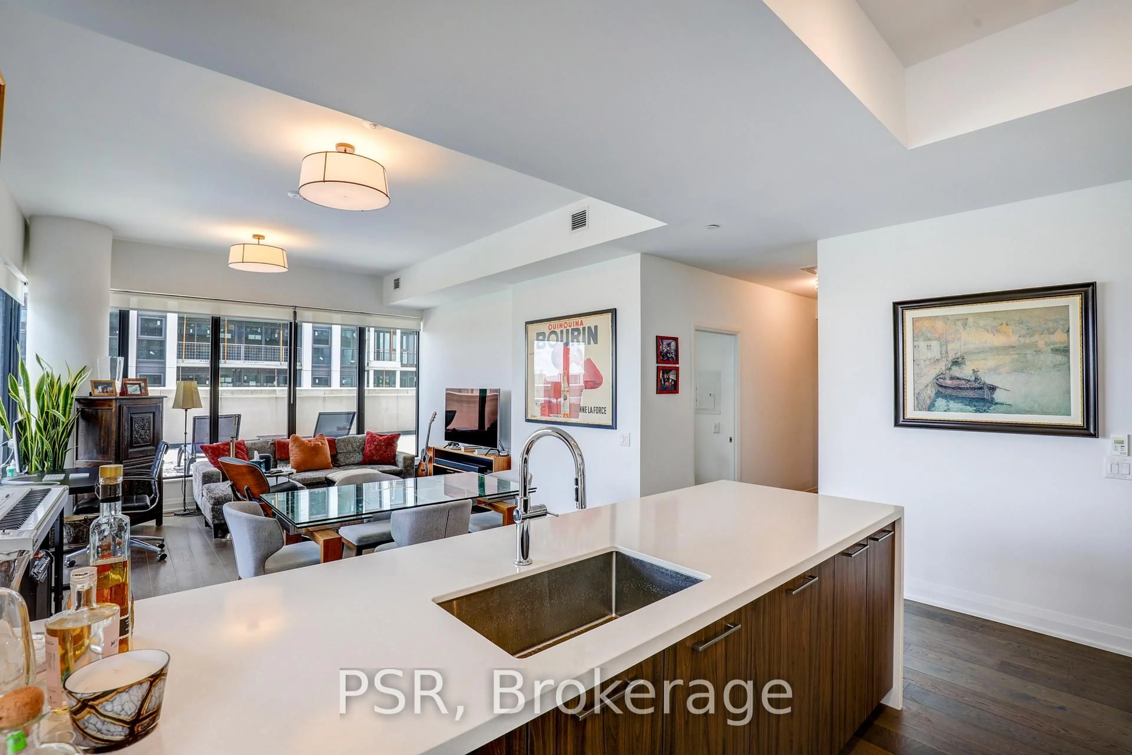 Open concept kitchen, ceramic/tile floor for 33 Frederick Todd Way #718, Toronto Ontario M4G 0C9