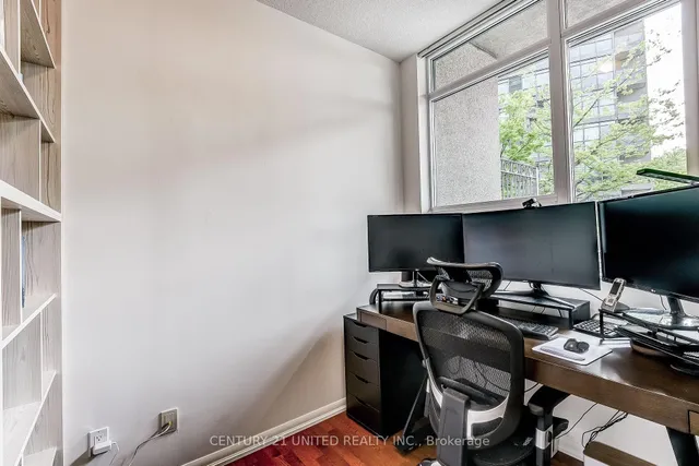 Additional image 15 of 209 Fort York Blvd Unit 164