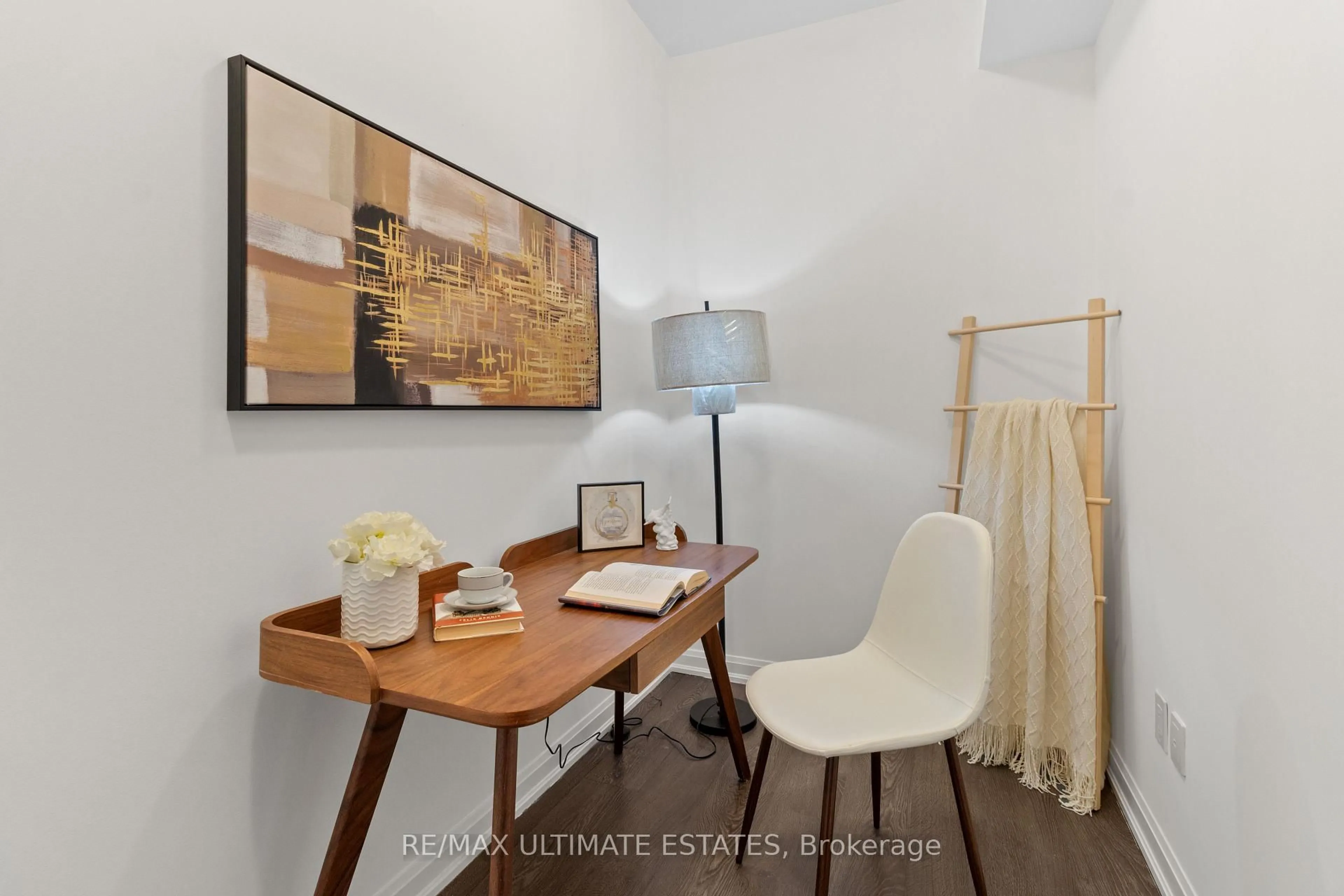 A pic of a room for 9 Bogert Ave #803, Toronto Ontario M2N 0H3