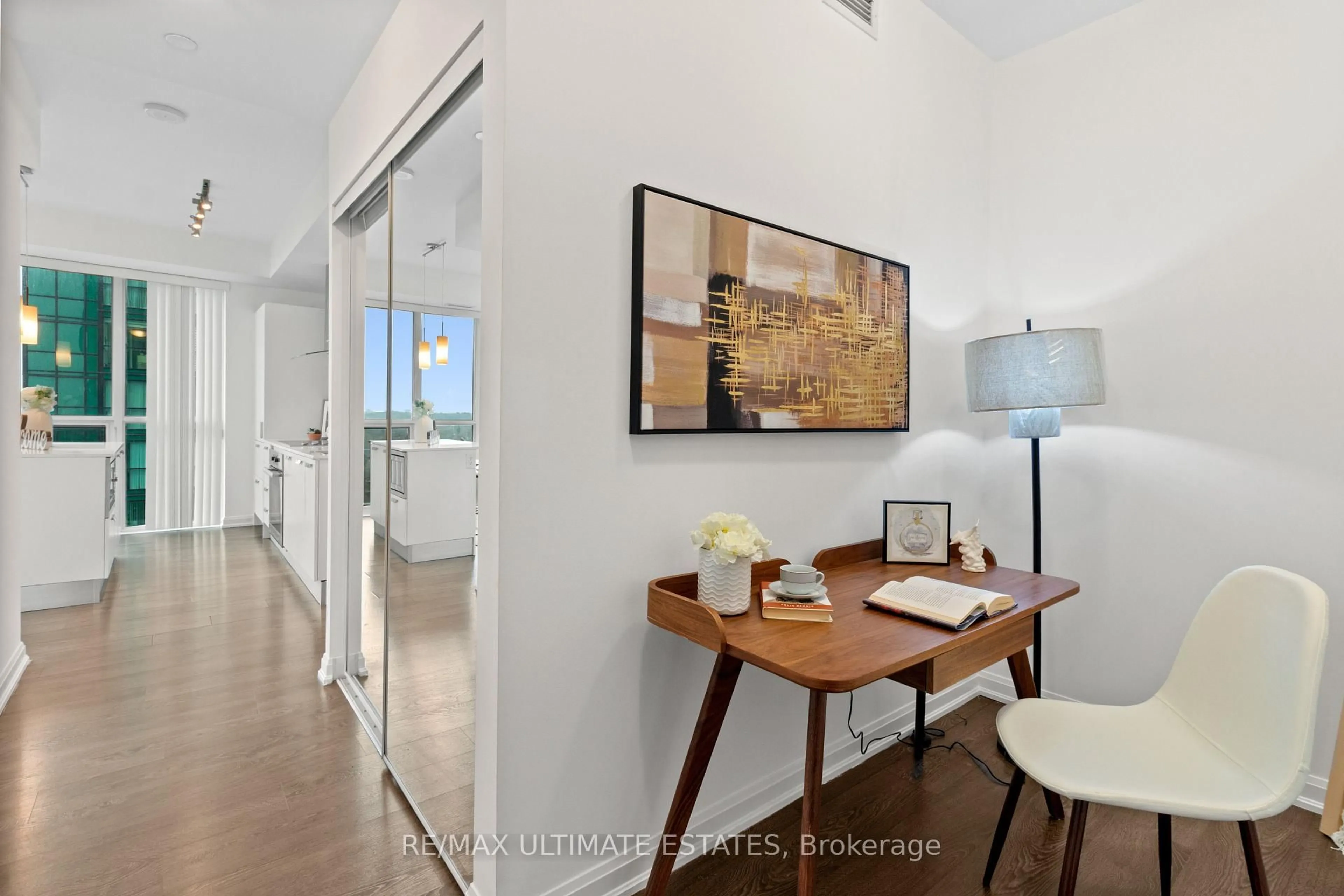 Indoor entryway for 9 Bogert Ave #803, Toronto Ontario M2N 0H3