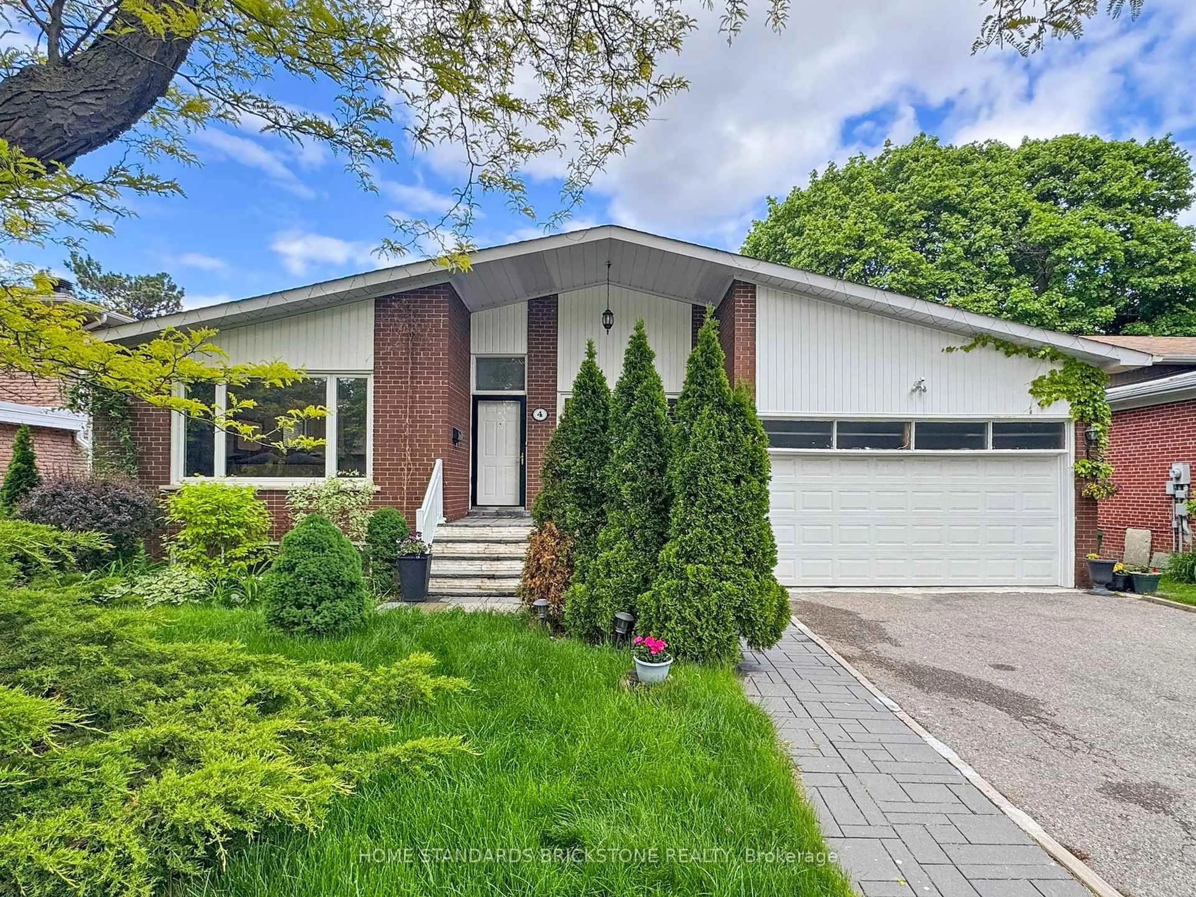 Unknown for 4 Rockland Dr, Toronto Ontario M2M 2Y9