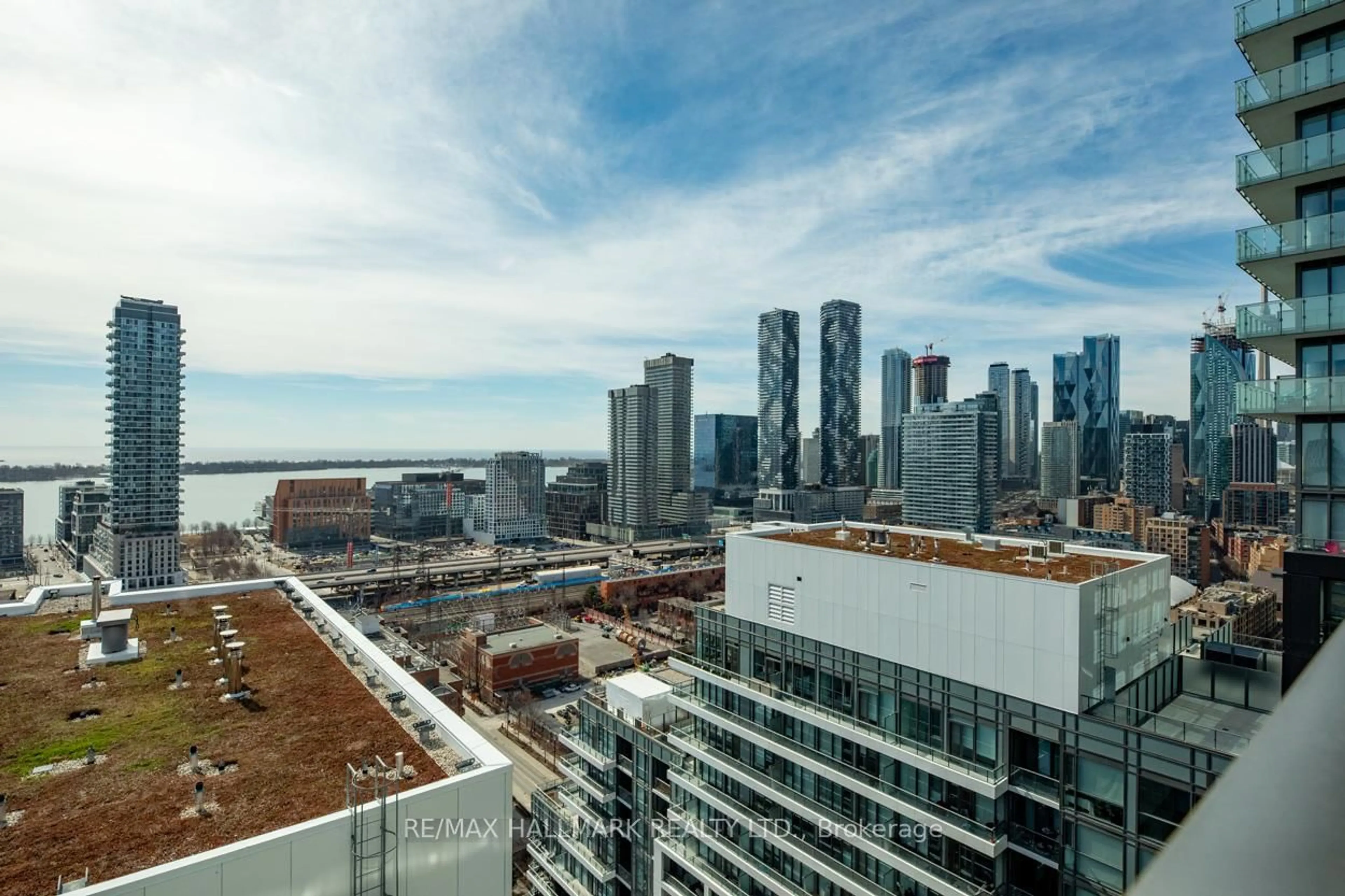 Unknown for 70 Princess St #2408, Toronto Ontario M5A 0X6