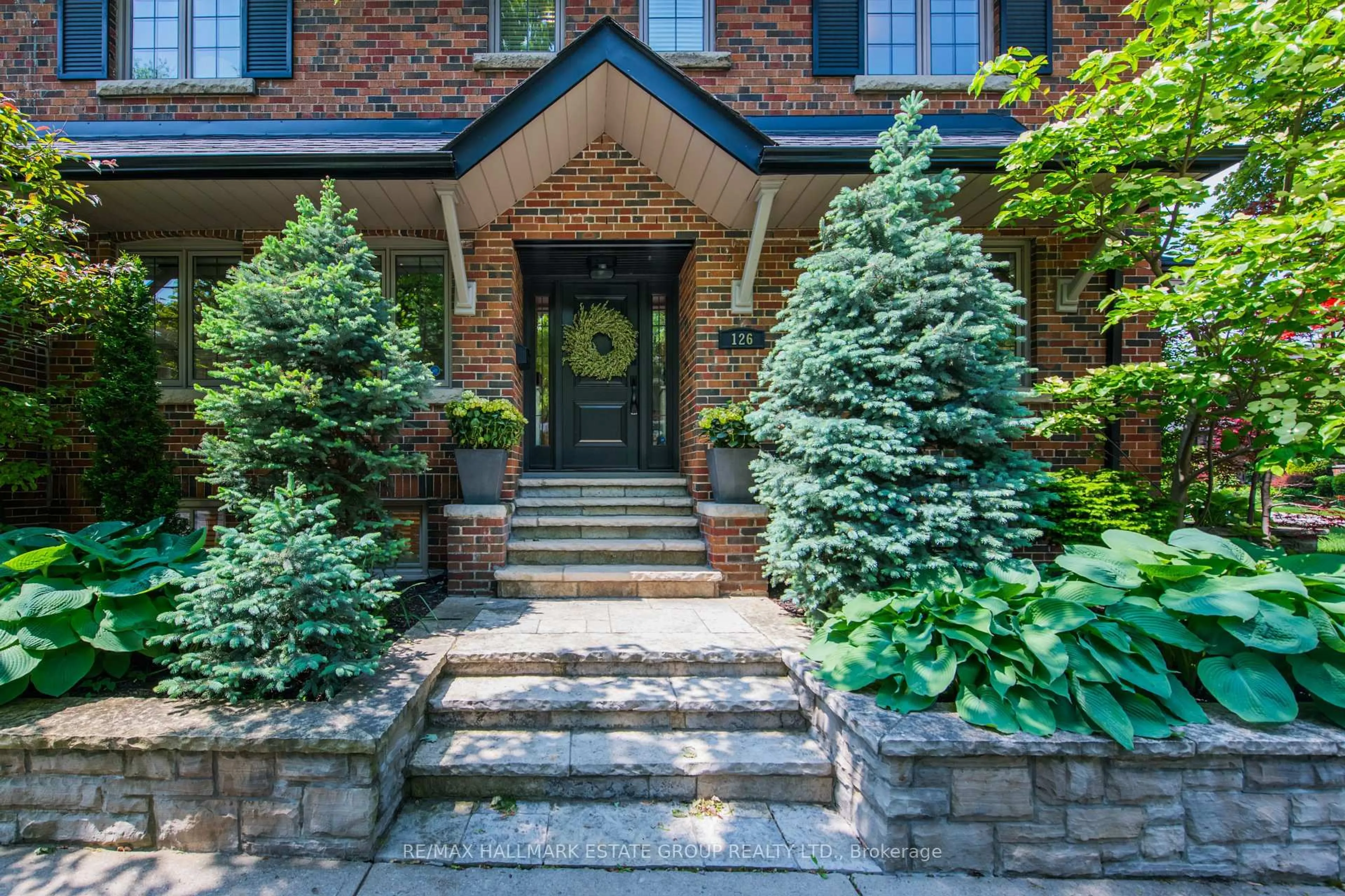 Unknown for 126 Lascelles Blvd, Toronto Ontario M5P 2E4