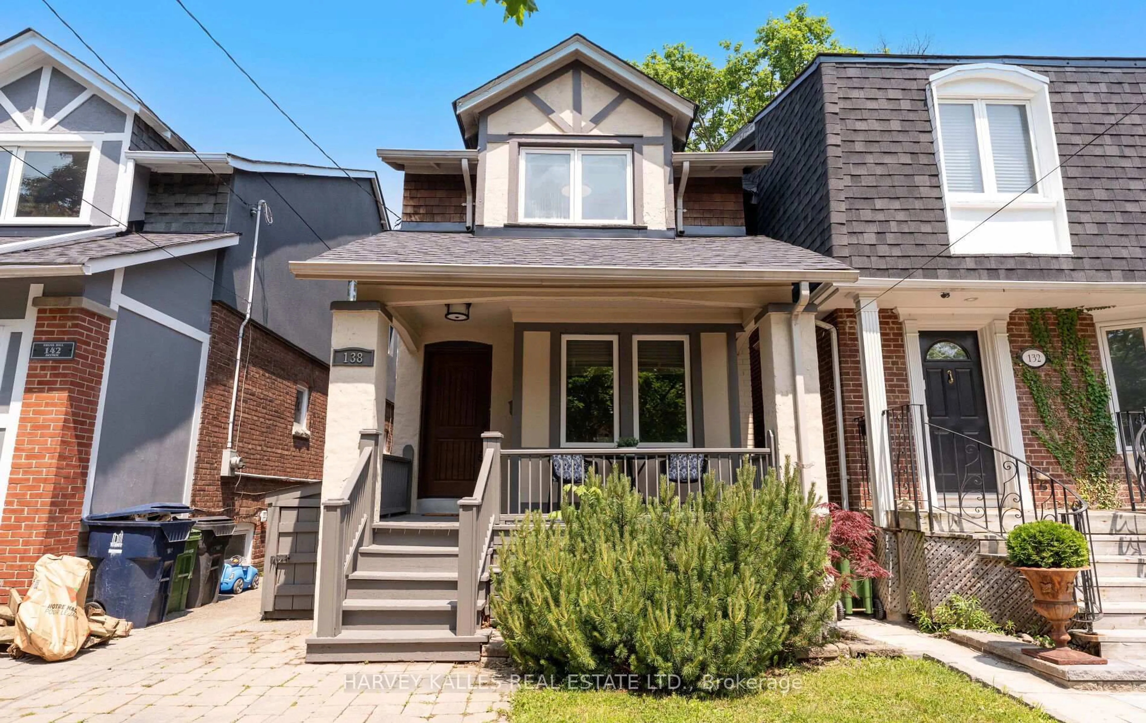 Home with brick exterior material, street for 138 Briar Hill Ave, Toronto Ontario M4R 1H9