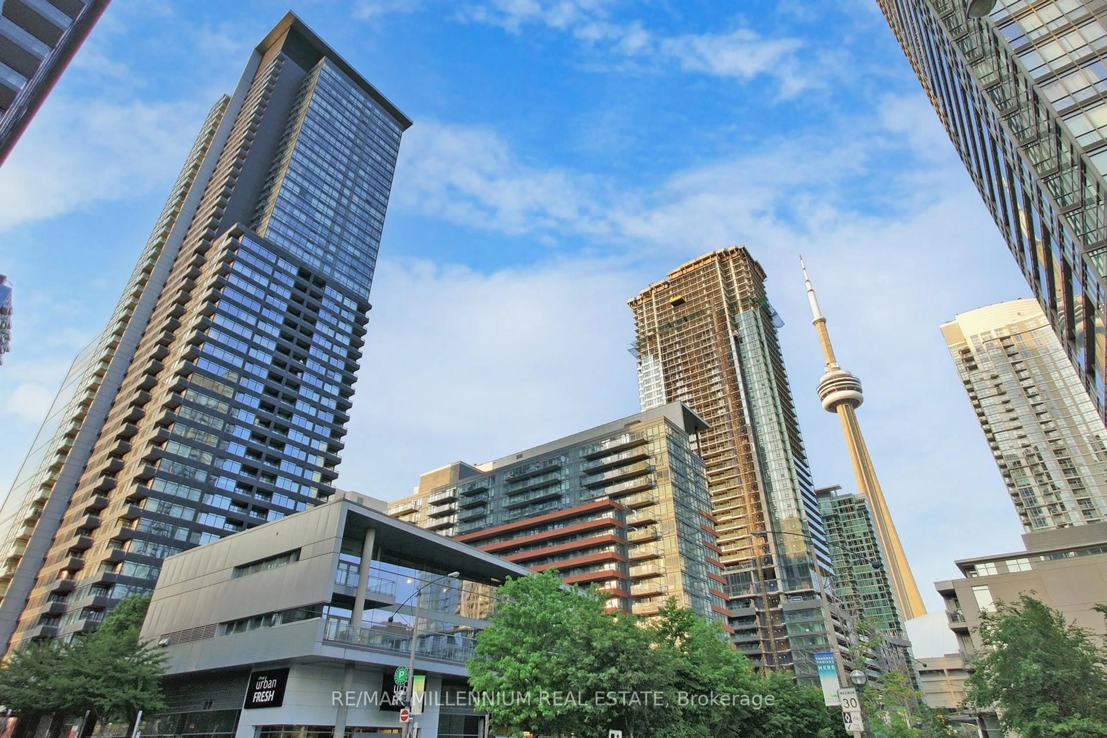 Unknown for 25 Telegram Mews #2001, Toronto Ontario M5V 3Z1