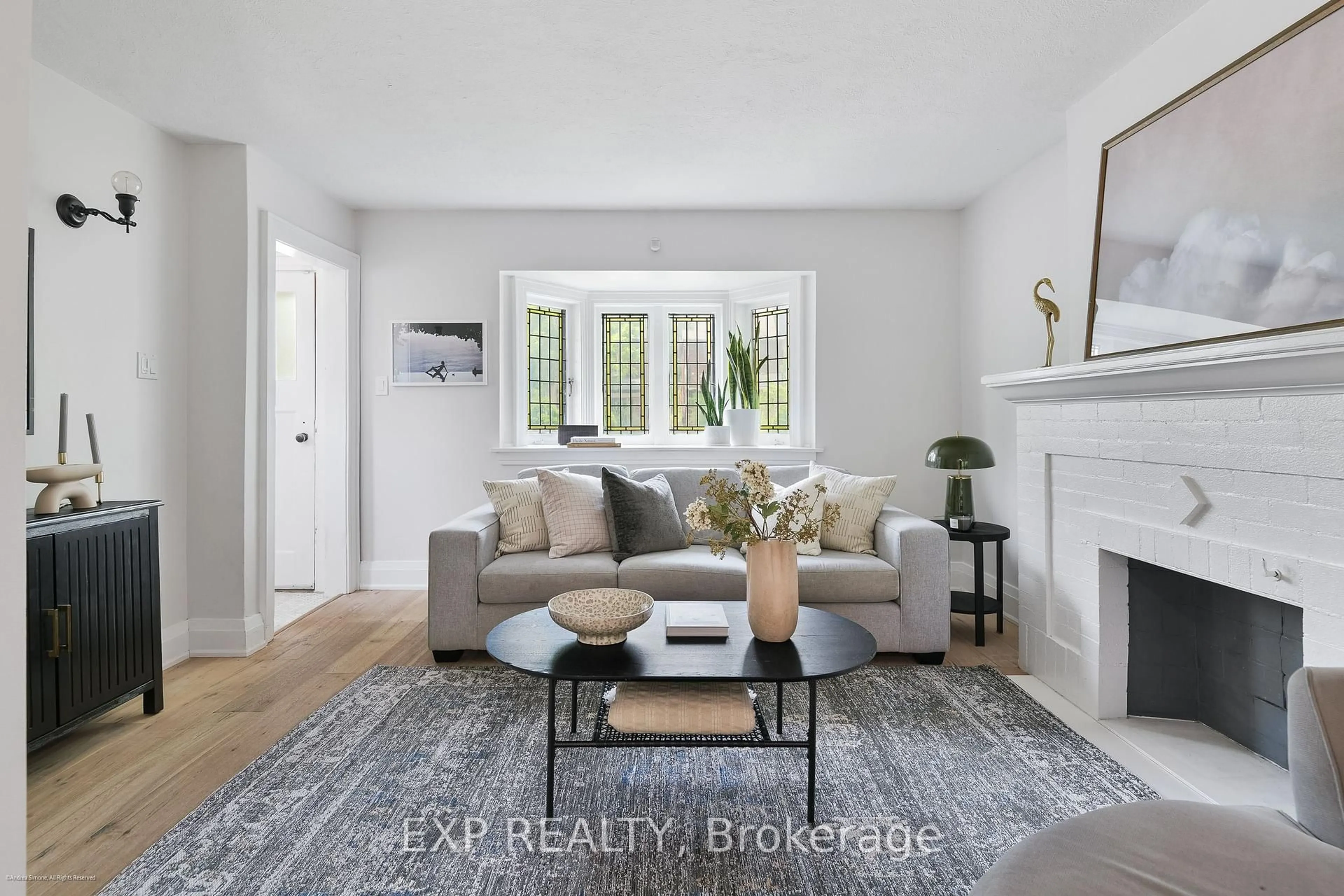 Living room with furniture, unknown for 43 Cherrywood Ave, Toronto Ontario M6C 2X4