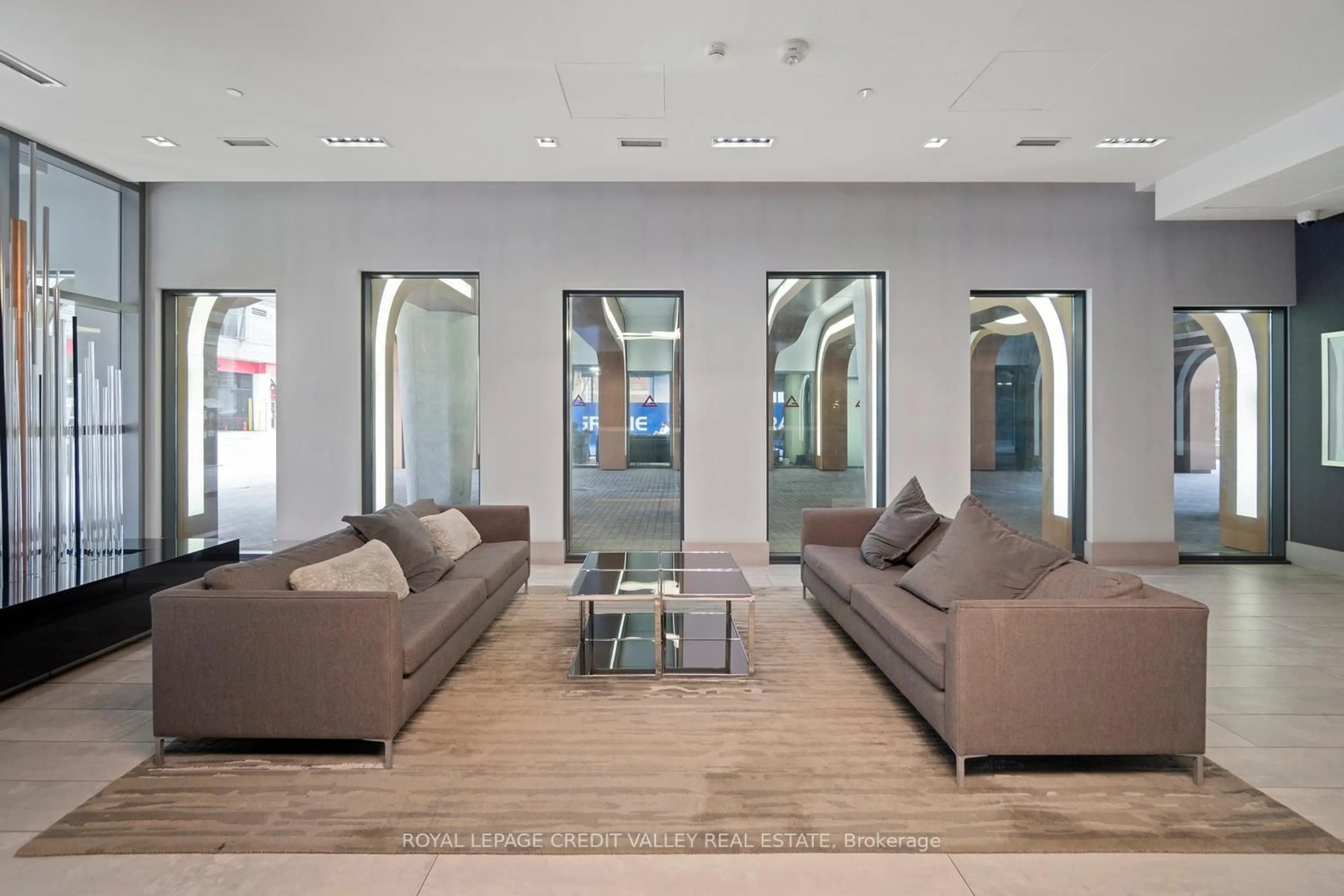 Lobby for 525 Adelaide St #1732, Toronto Ontario M5V 0N7