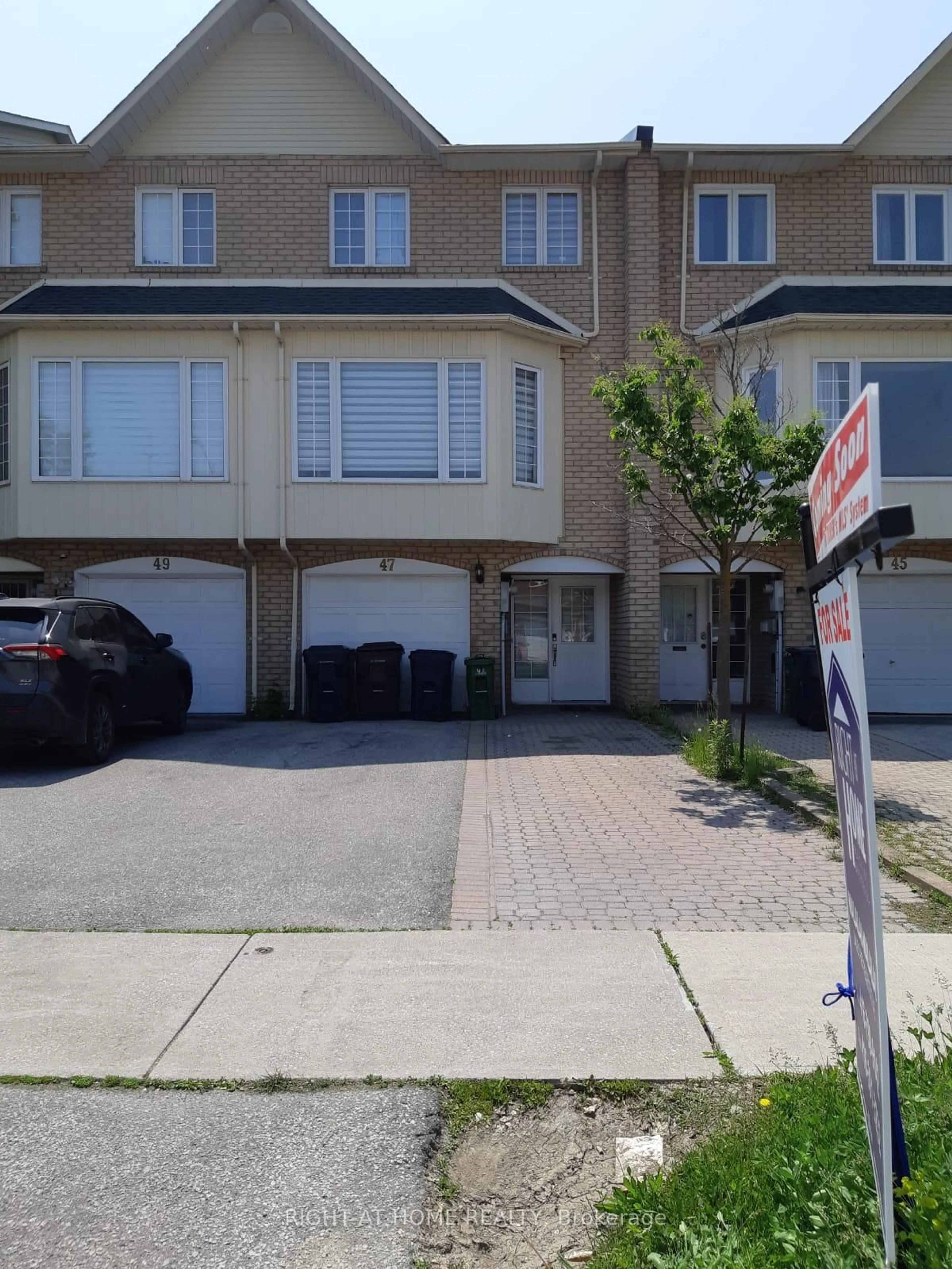 Parking for 47 Sufi Cres Cres, Toronto Ontario M9A 2X3