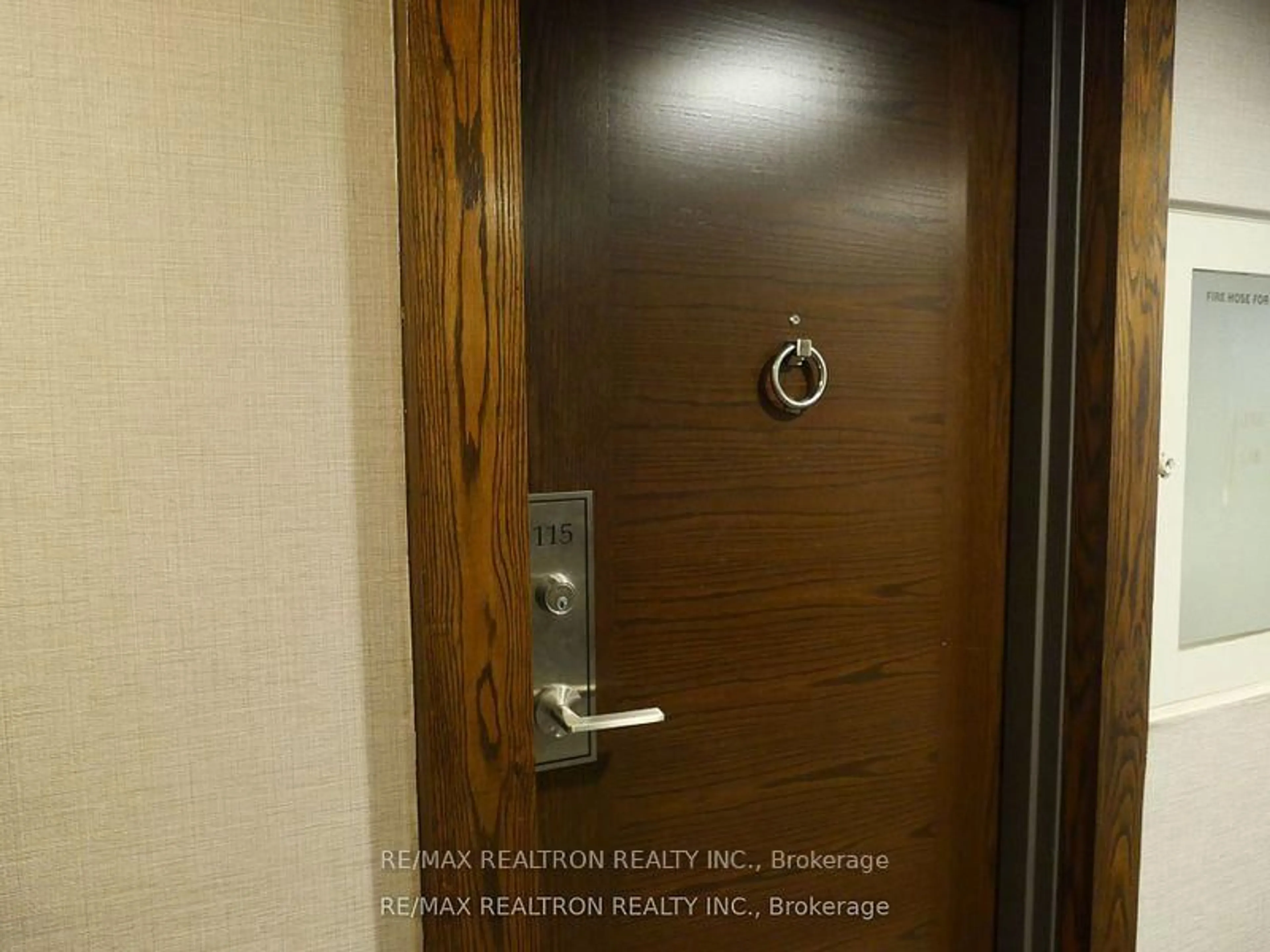 Indoor foyer for 349 St Clair Ave #115, Toronto Ontario M5P 1N3