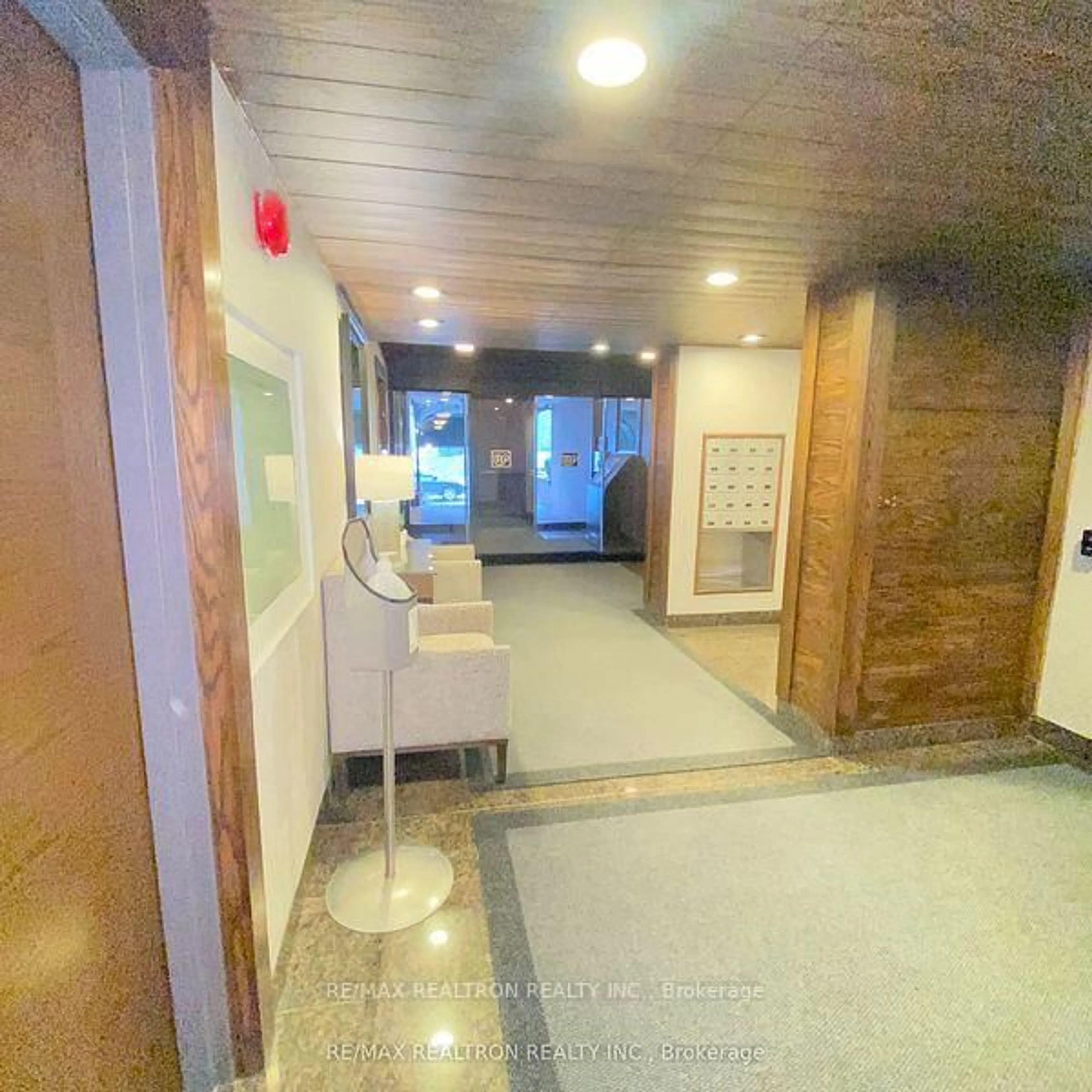 Indoor foyer for 349 St Clair Ave #115, Toronto Ontario M5P 1N3