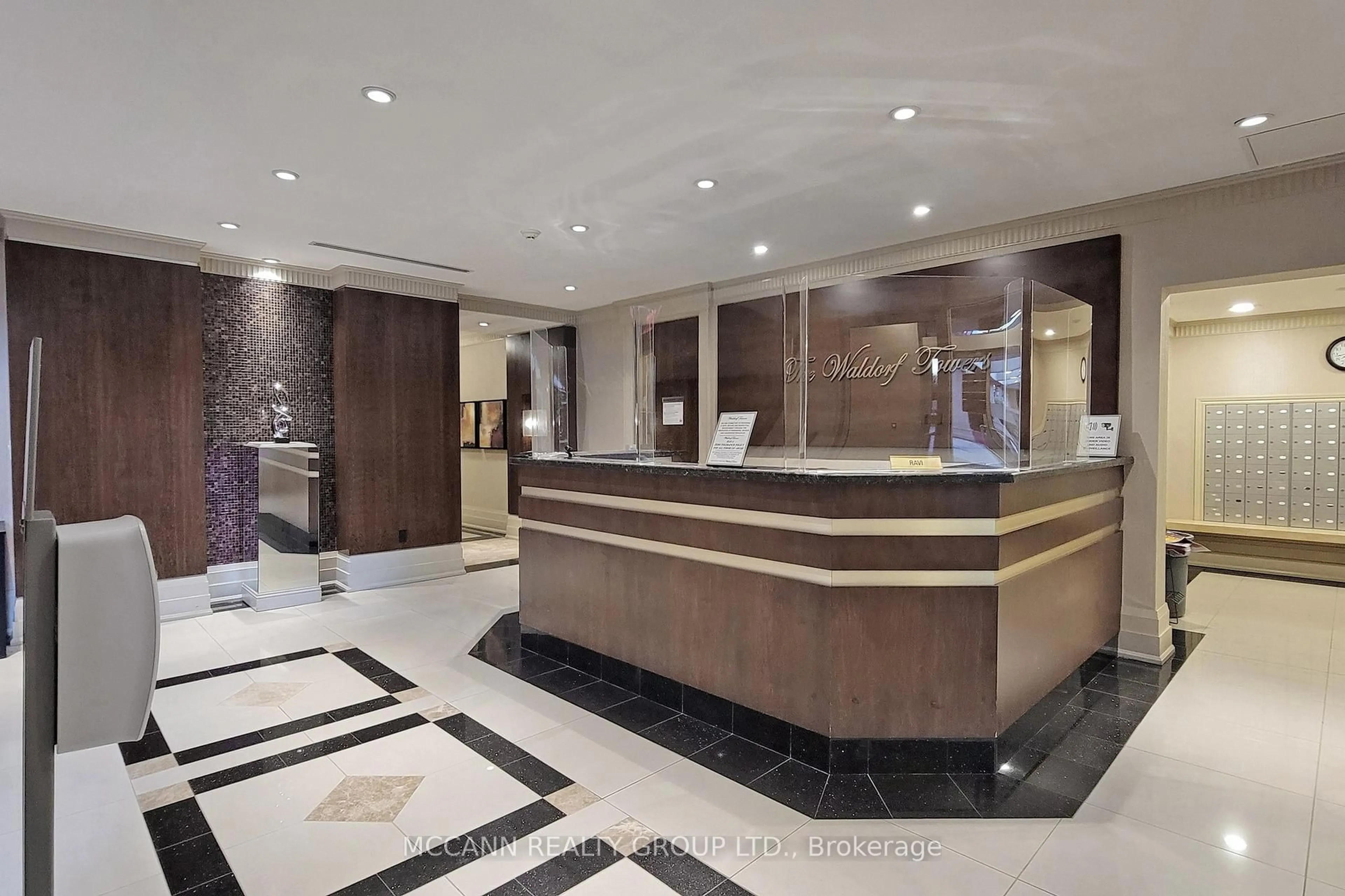 Lobby for 2 Rean Dr #613, Toronto Ontario M2K 3B8