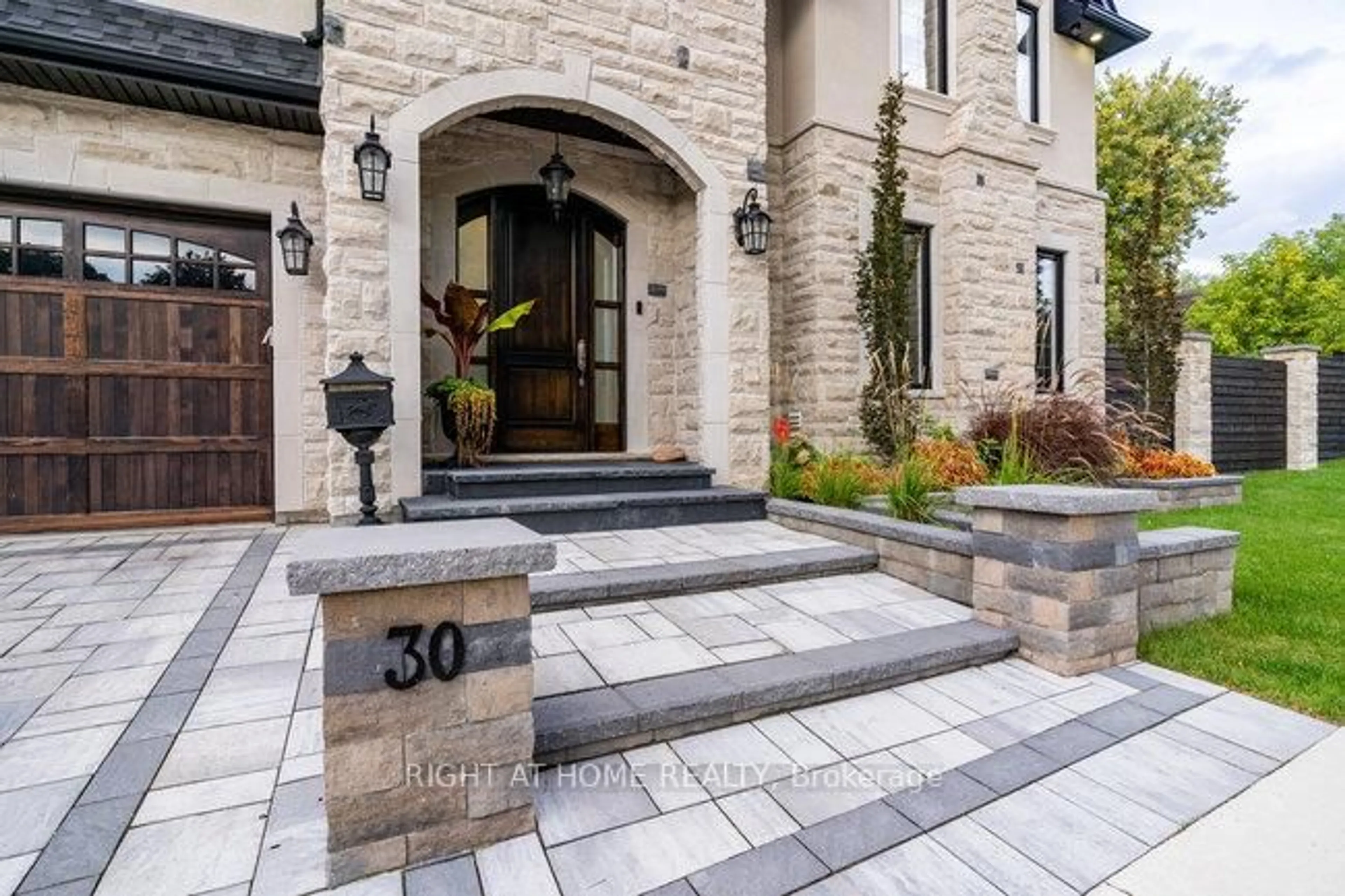 Unknown for 30 Denver Cres, Toronto Ontario M2J 1G8