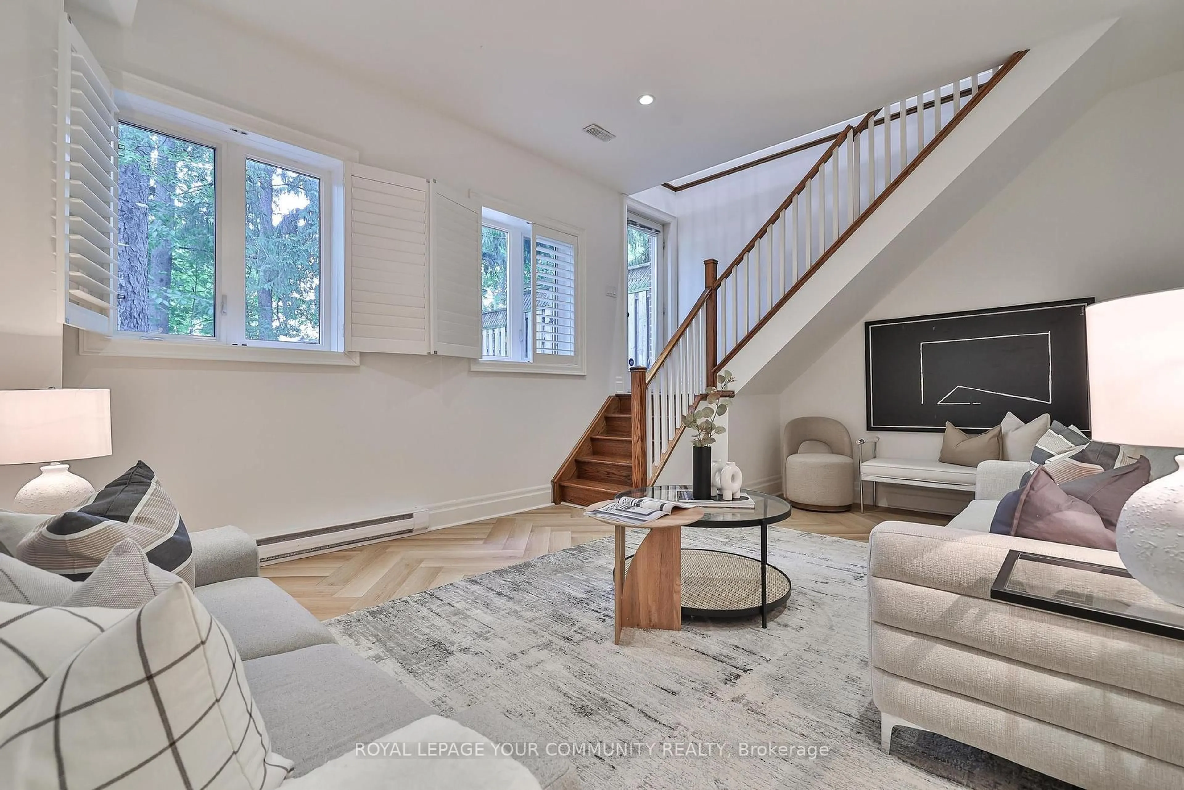 Living room with furniture, unknown for 136 Bowood Ave, Toronto Ontario M4N 1Y5