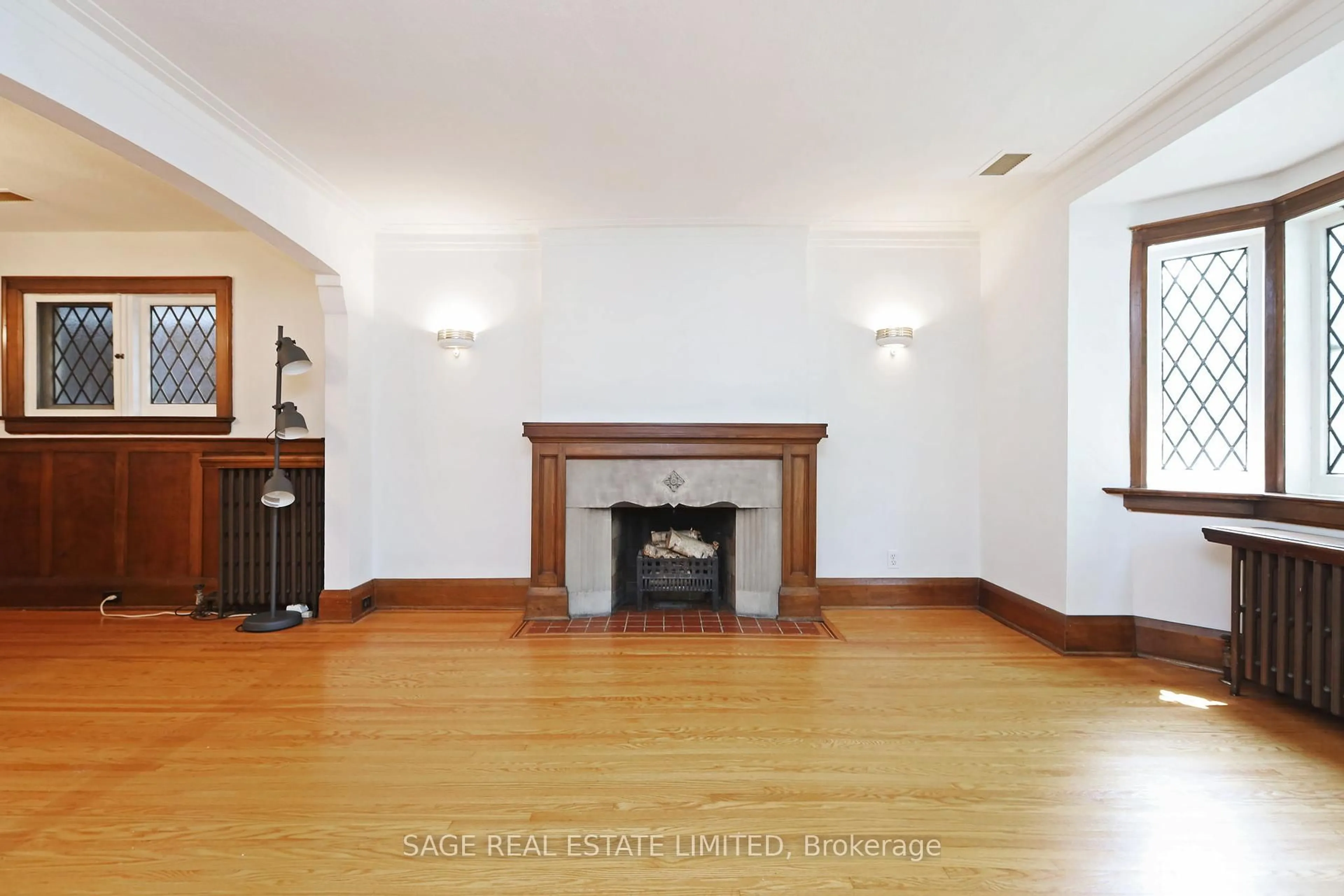 Unknown for 61 Banff Rd, Toronto Ontario M4S 2V6