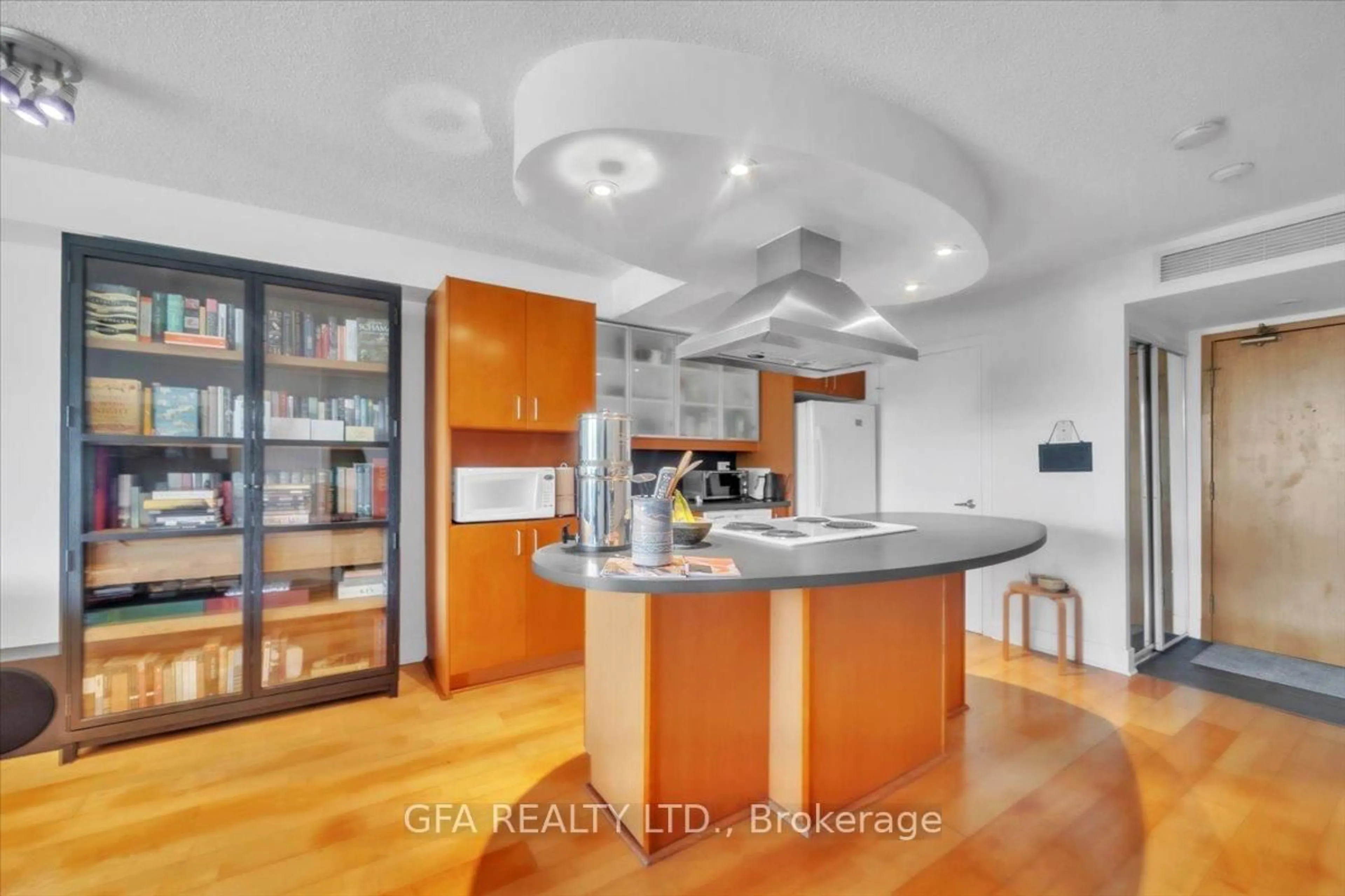 Contemporary kitchen, unknown for 550 Queens Quay #318, Toronto Ontario M5V 3M8