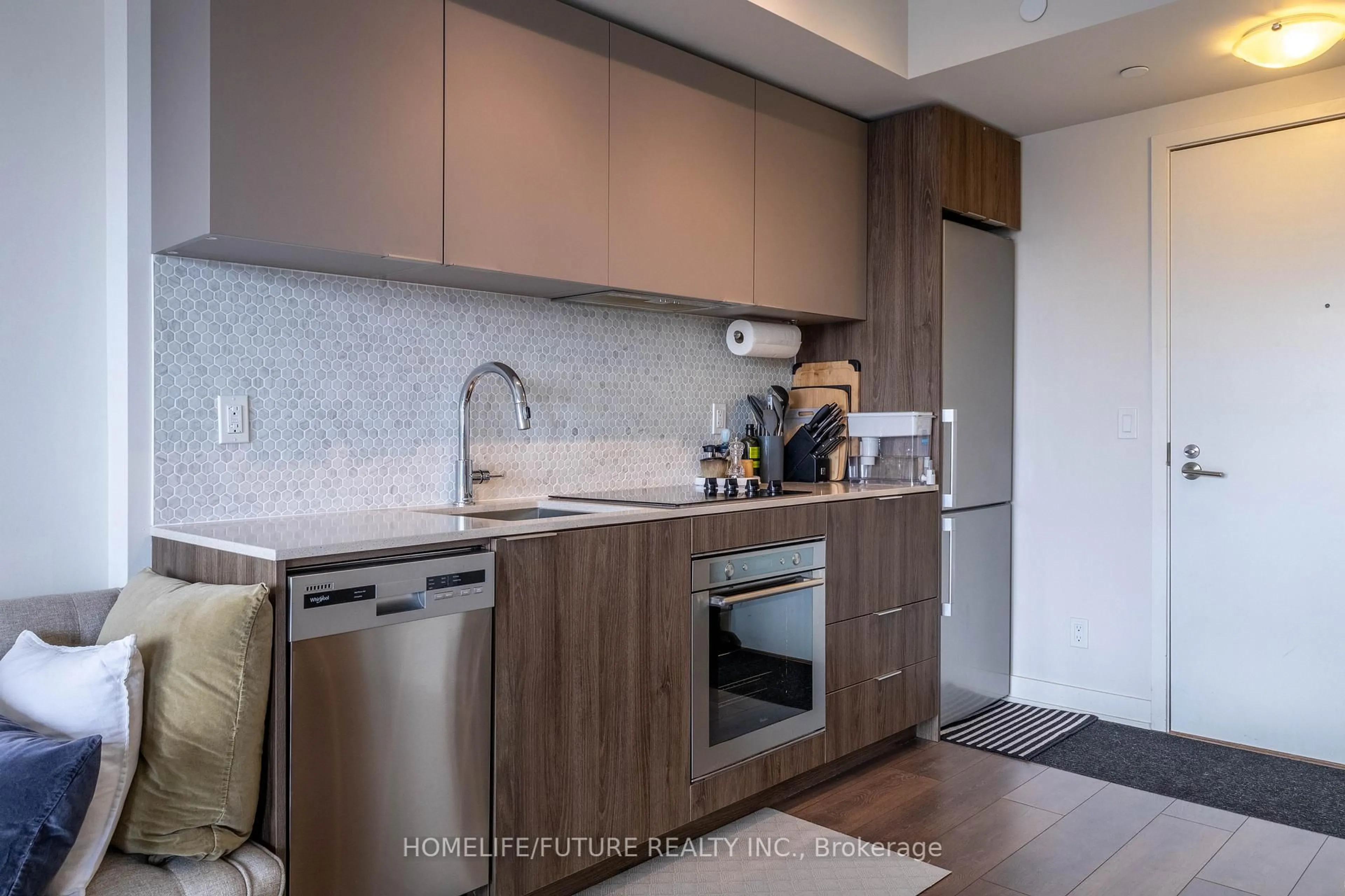 Standard kitchen, unknown for 2 Sonic Way #908, Toronto Ontario M3C 0P2