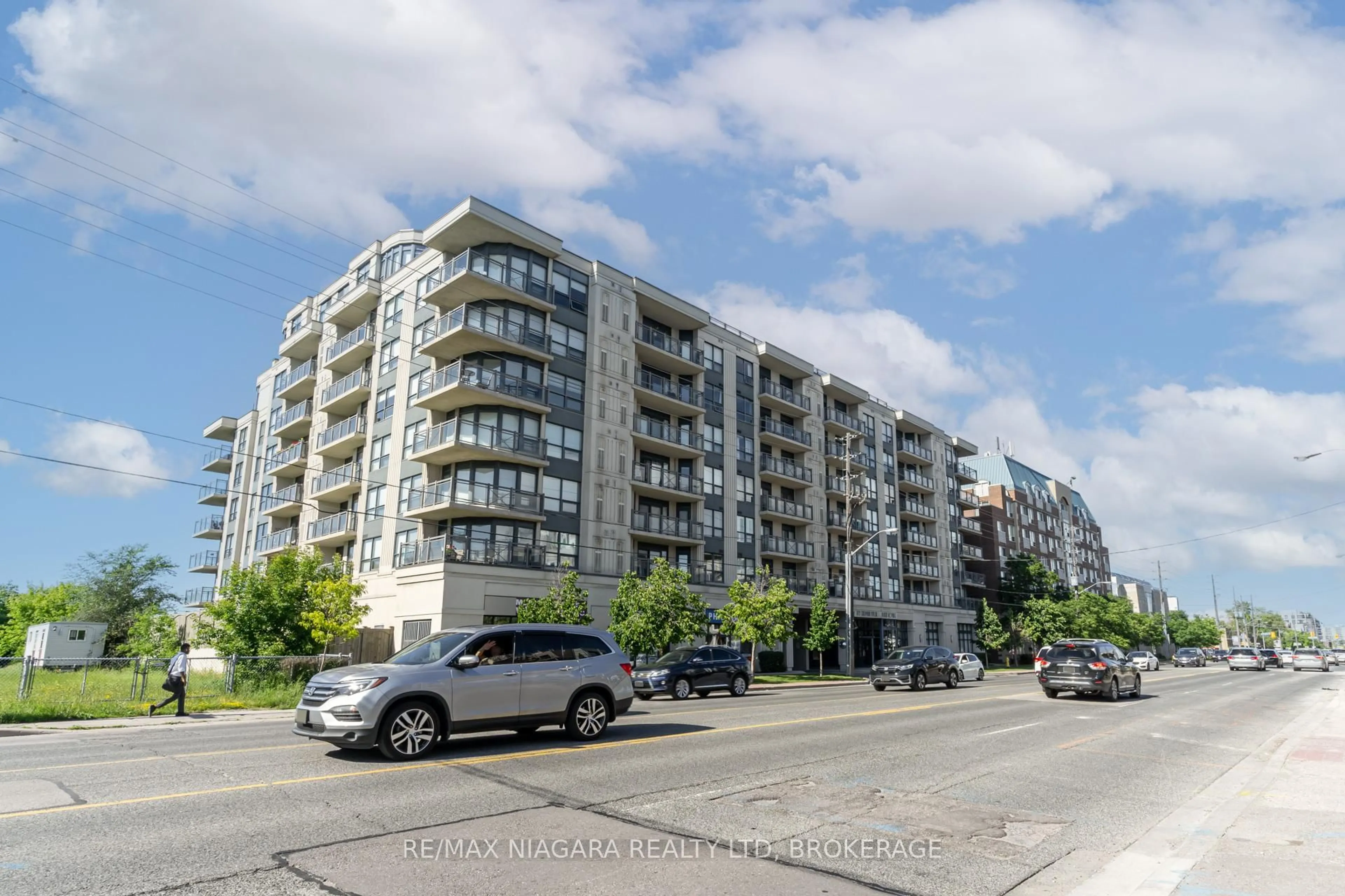 Unknown for 872 Sheppard Ave #313, Toronto Ontario M3H 5V5