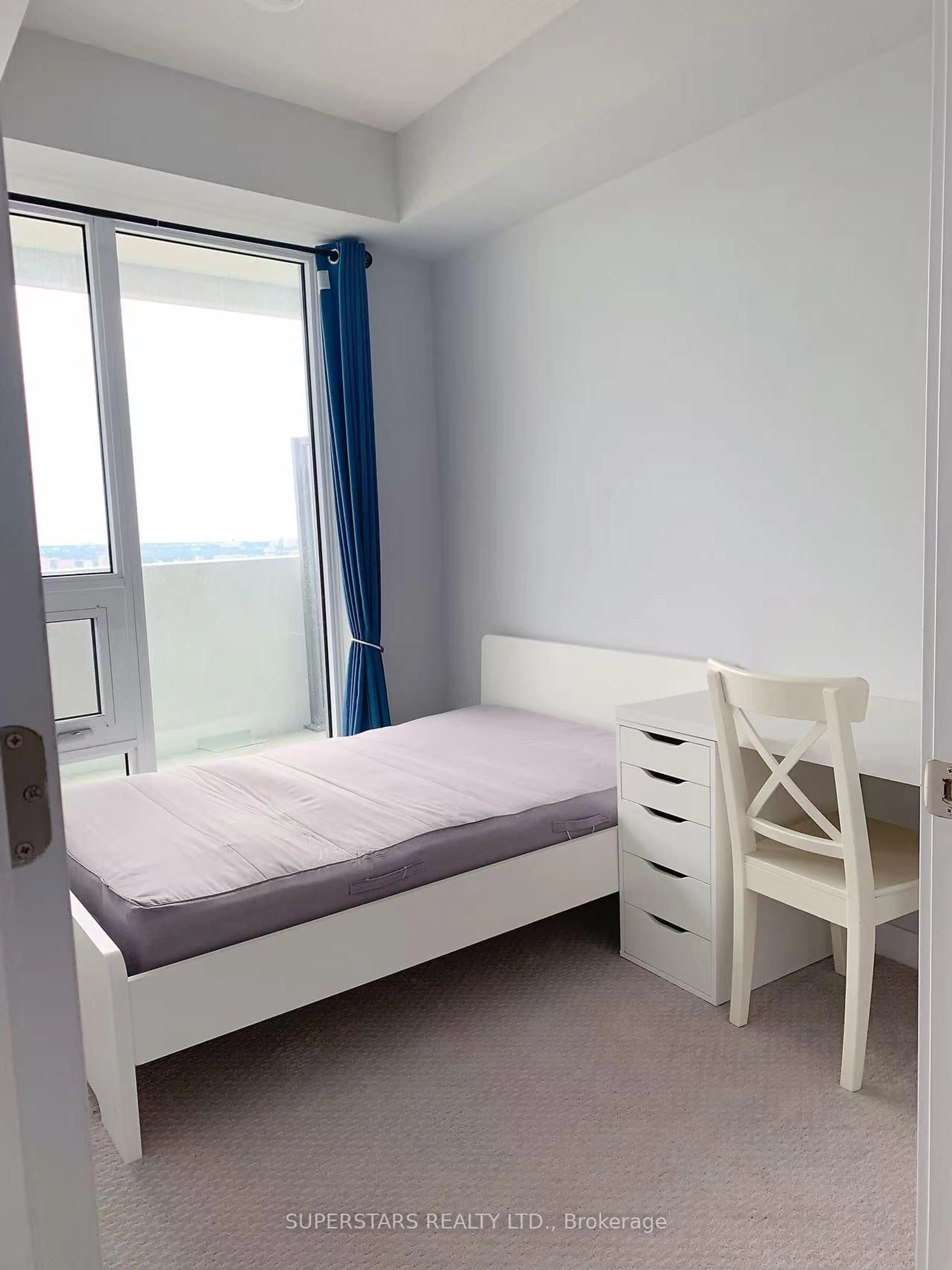 Bedroom with bed, unknown for 2221 Yonge St #4602, Toronto Ontario M4S 0B8