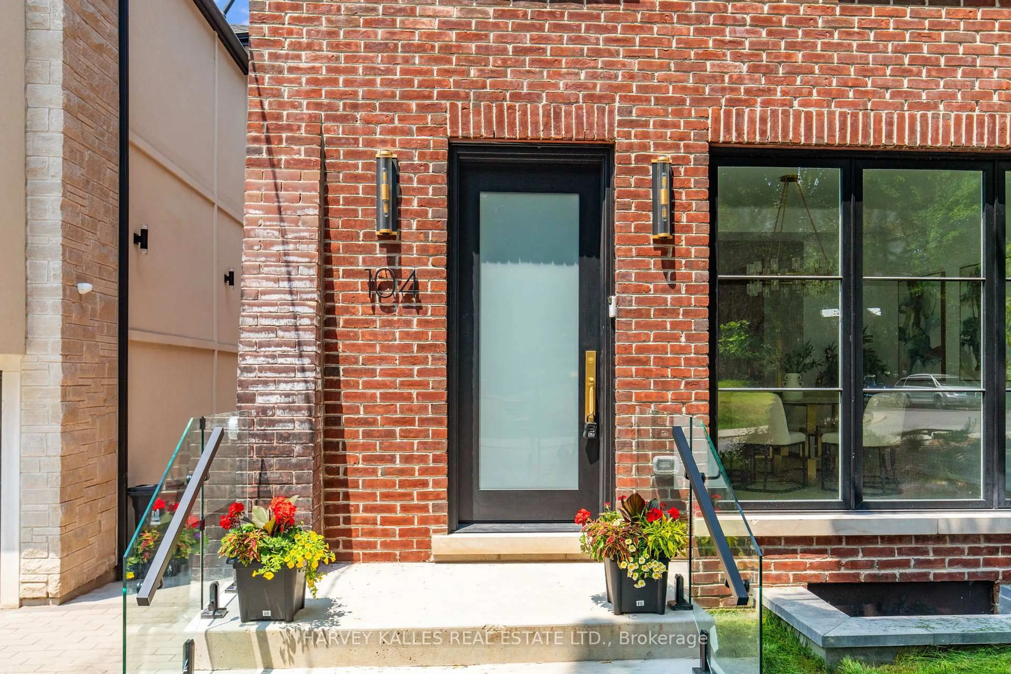 Home with brick exterior material, street for 104 Manor Rd, Toronto Ontario M4S 1P8