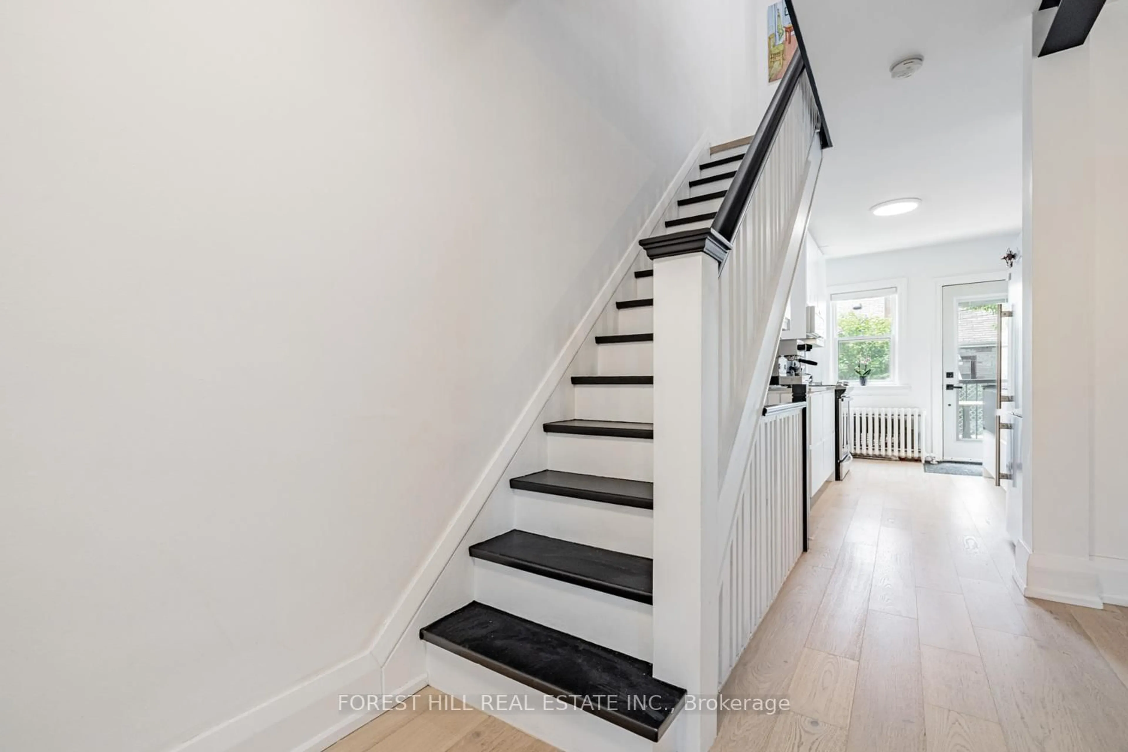 Stairs for 554 Atlas Ave, Toronto Ontario M6C 3R6