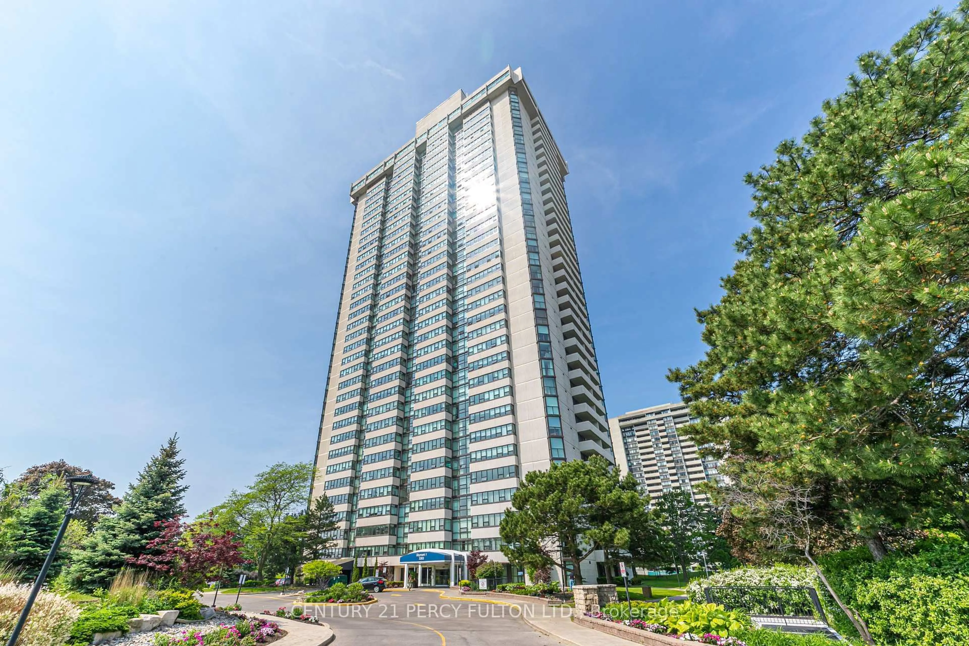 Indoor foyer for 3303 Don Mills Rd #1102, Toronto Ontario M2J 4T6