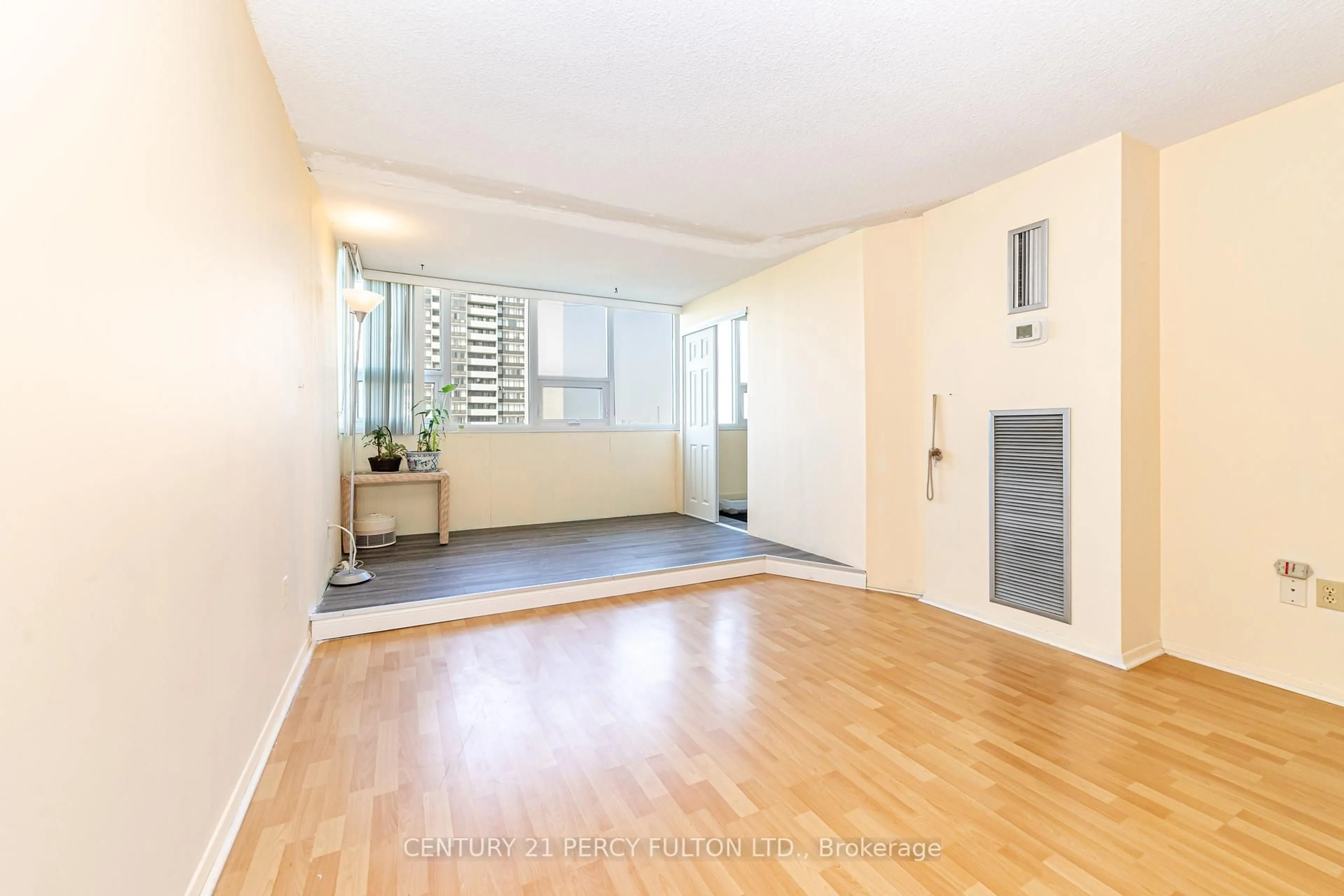 A pic of a room for 3303 Don Mills Rd #1102, Toronto Ontario M2J 4T6