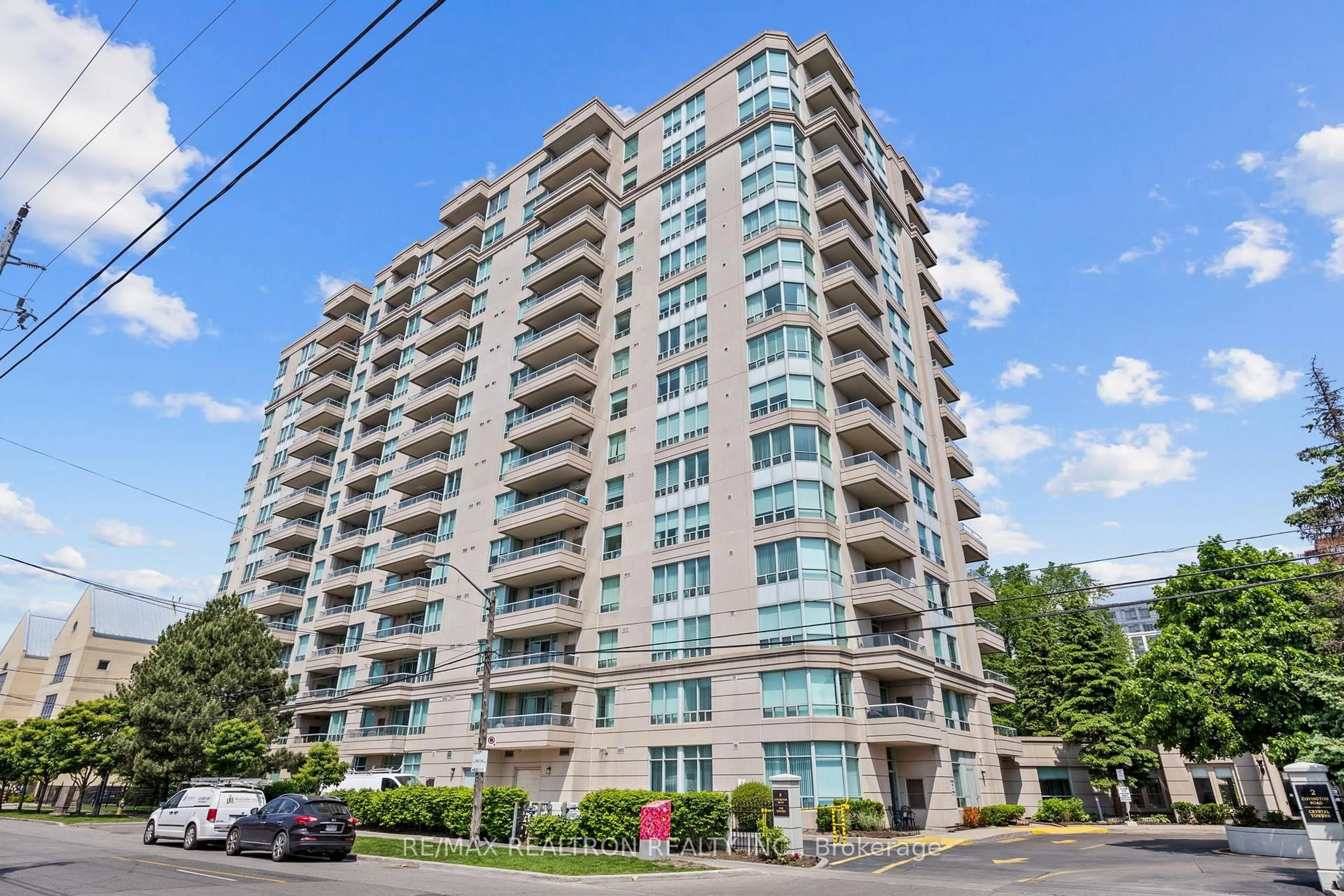 Unknown for 8 Covington Rd #PH203, Toronto Ontario M6A 3E5