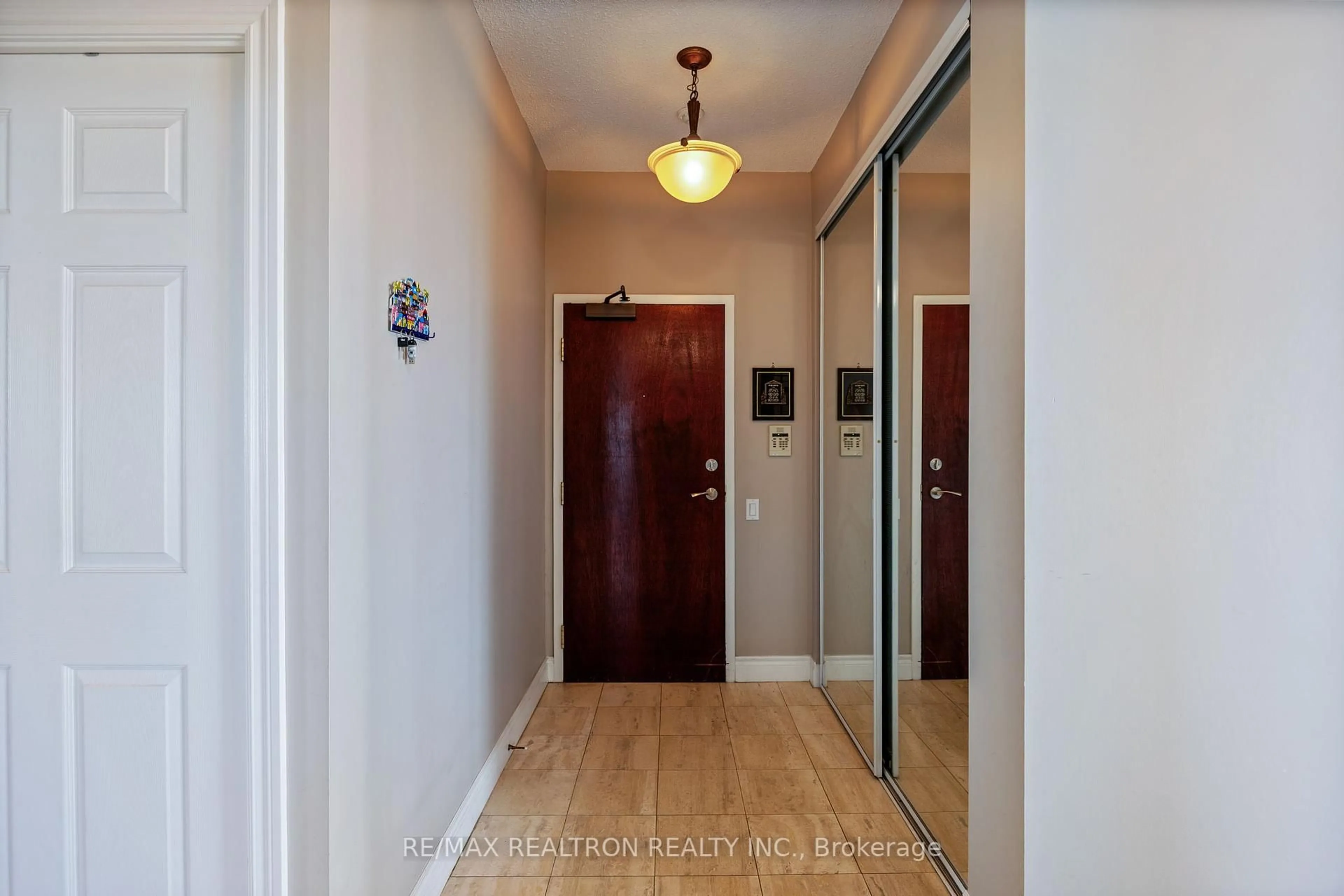 Indoor entryway for 8 Covington Rd #PH203, Toronto Ontario M6A 3E5