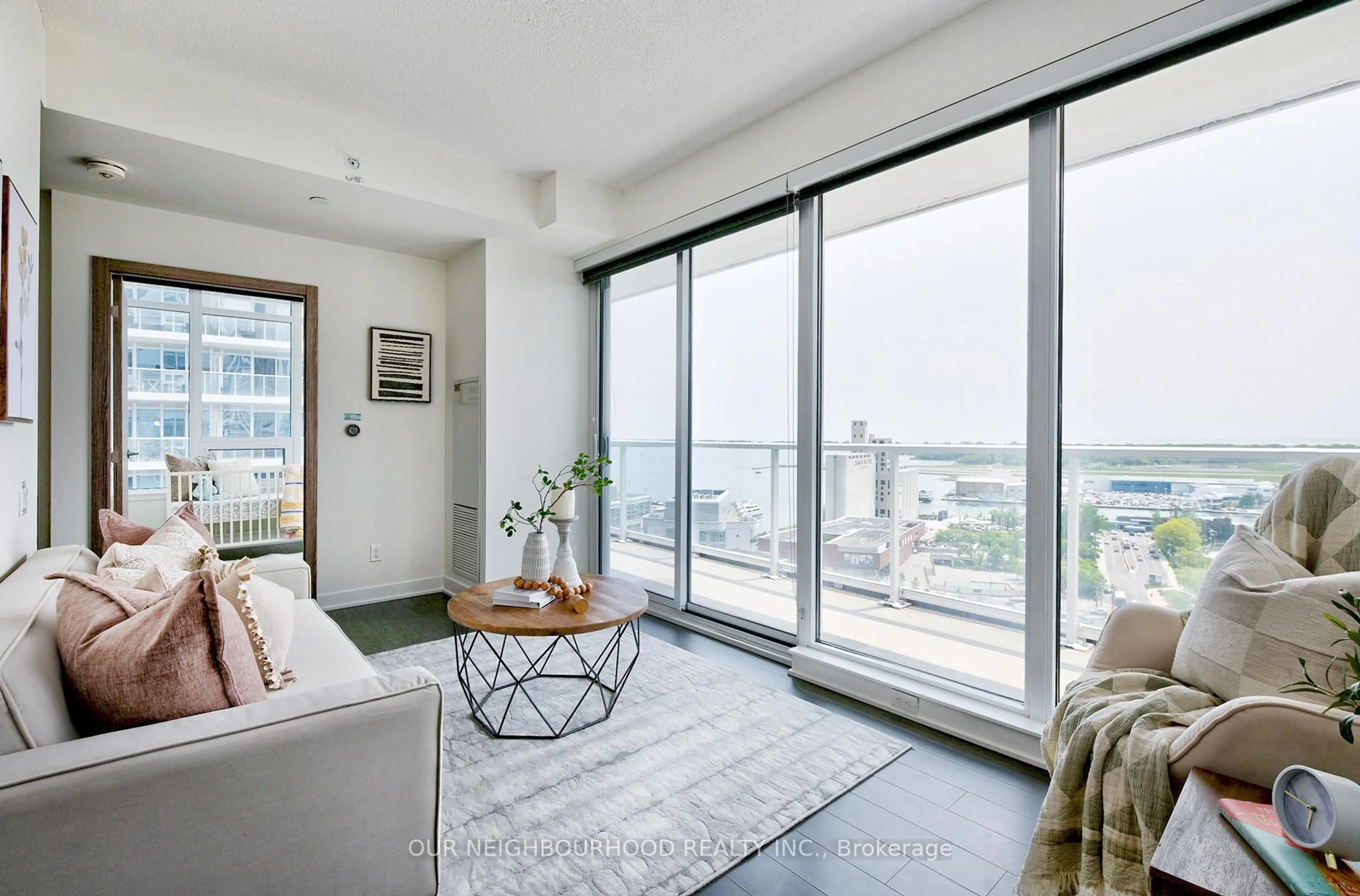 Living room with furniture, unknown for 19 Bathurst St #2111, Toronto Ontario M6A 2E1