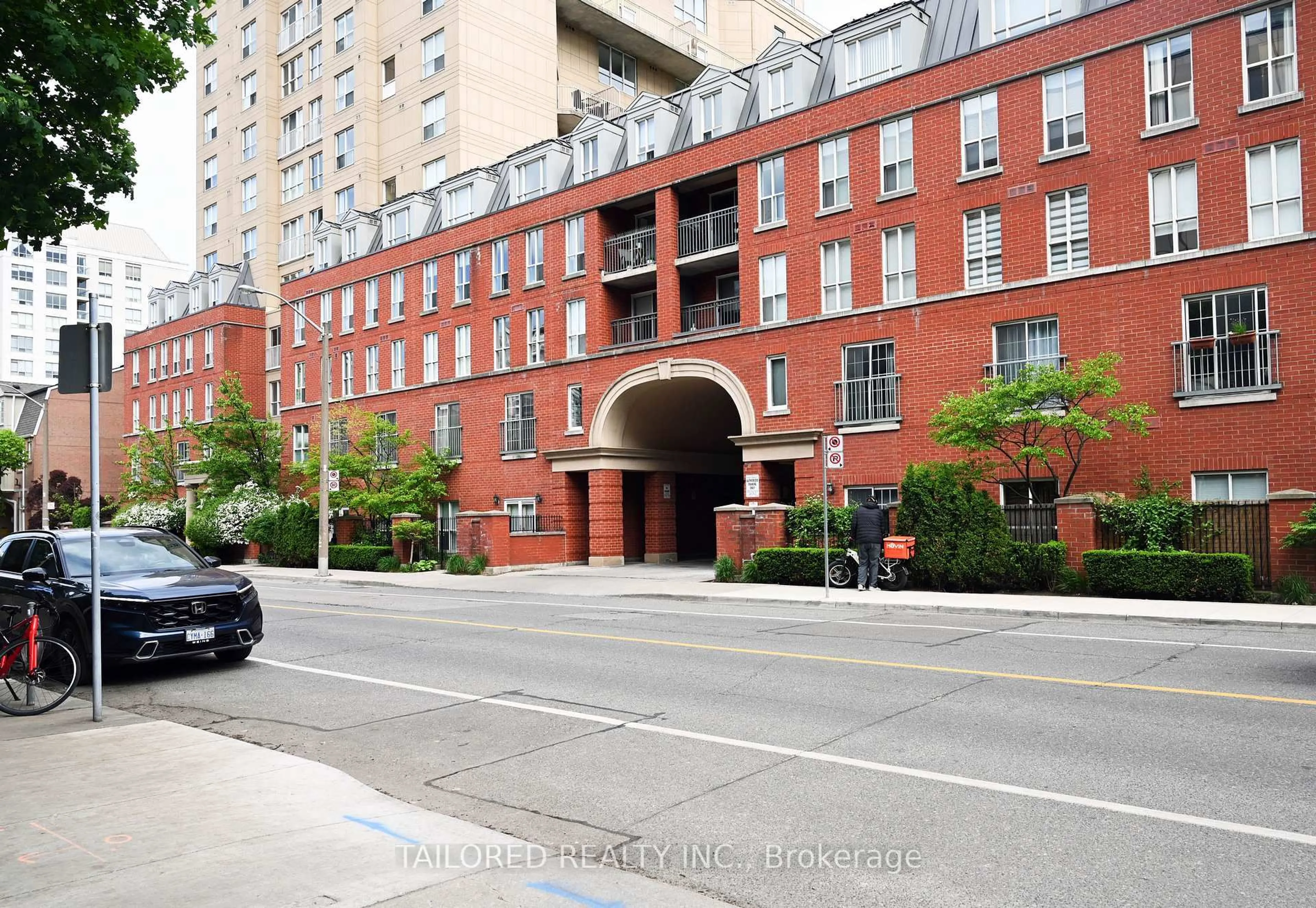 Unknown for 119 Merton St #211, Toronto Ontario M4S 1A7