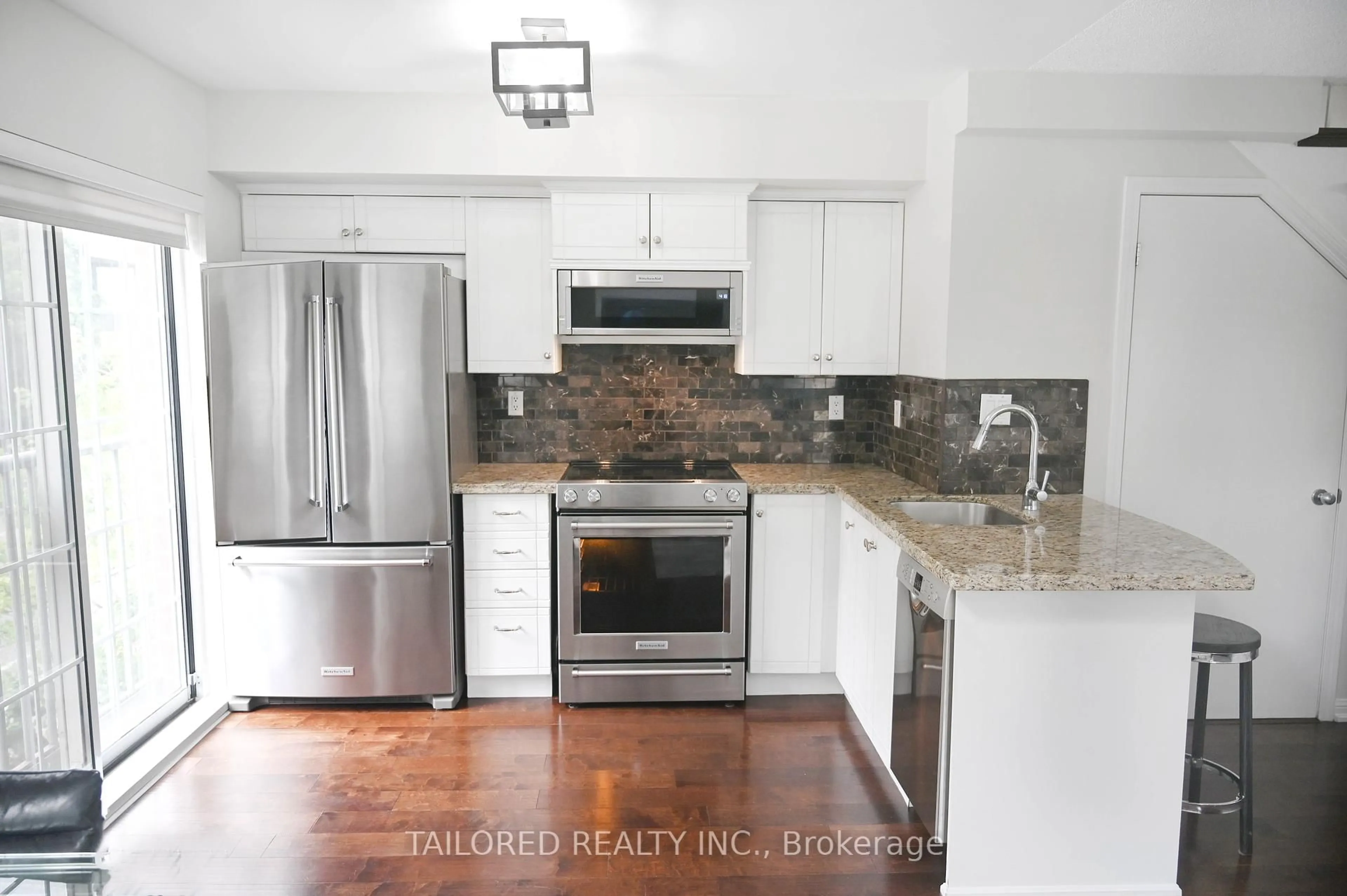 Open concept kitchen, ceramic/tile floor for 119 Merton St #211, Toronto Ontario M4S 1A7