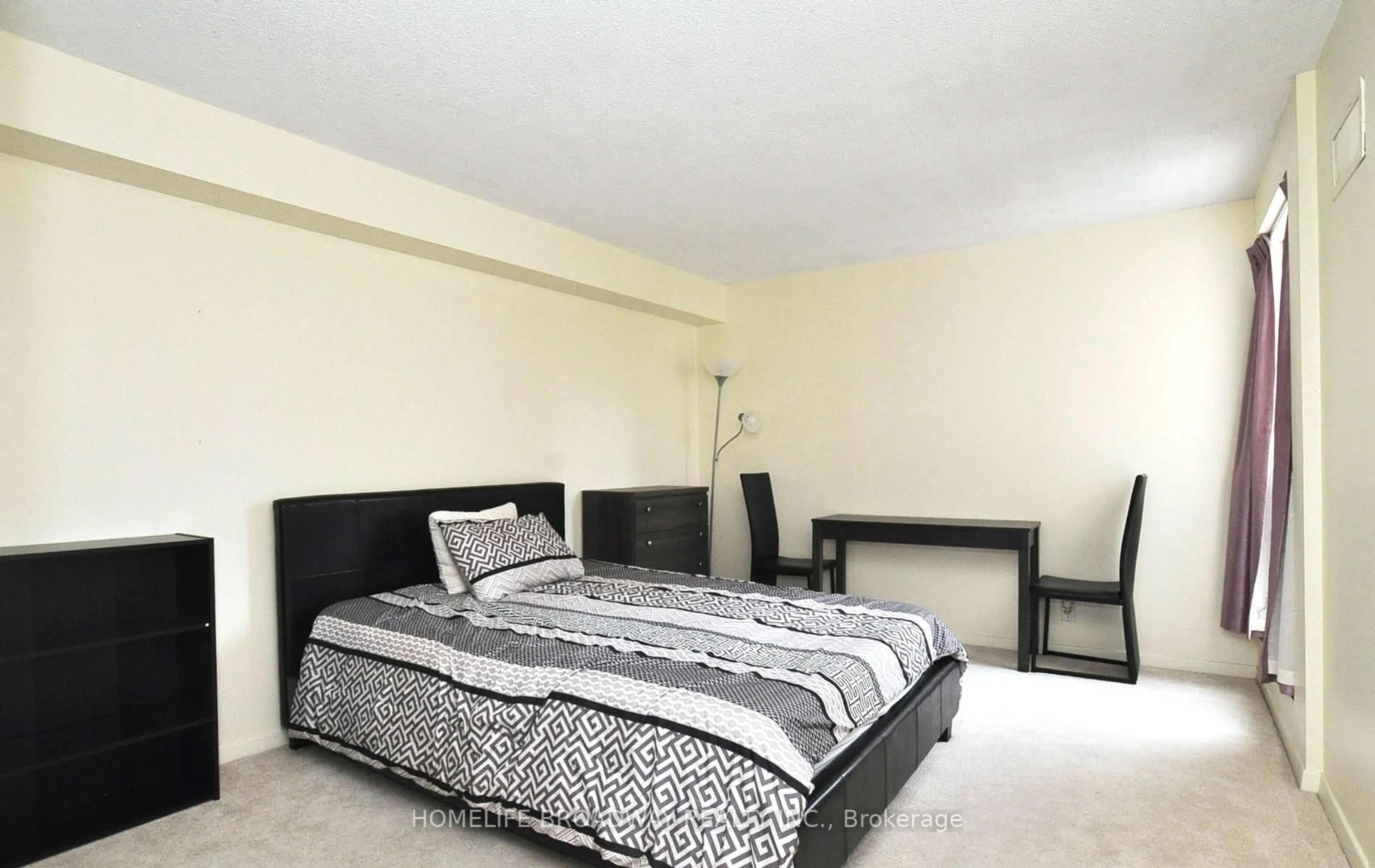 Bedroom with bed, carpet floor for 298 Jarvis St #707, Toronto Ontario M5B 2M4