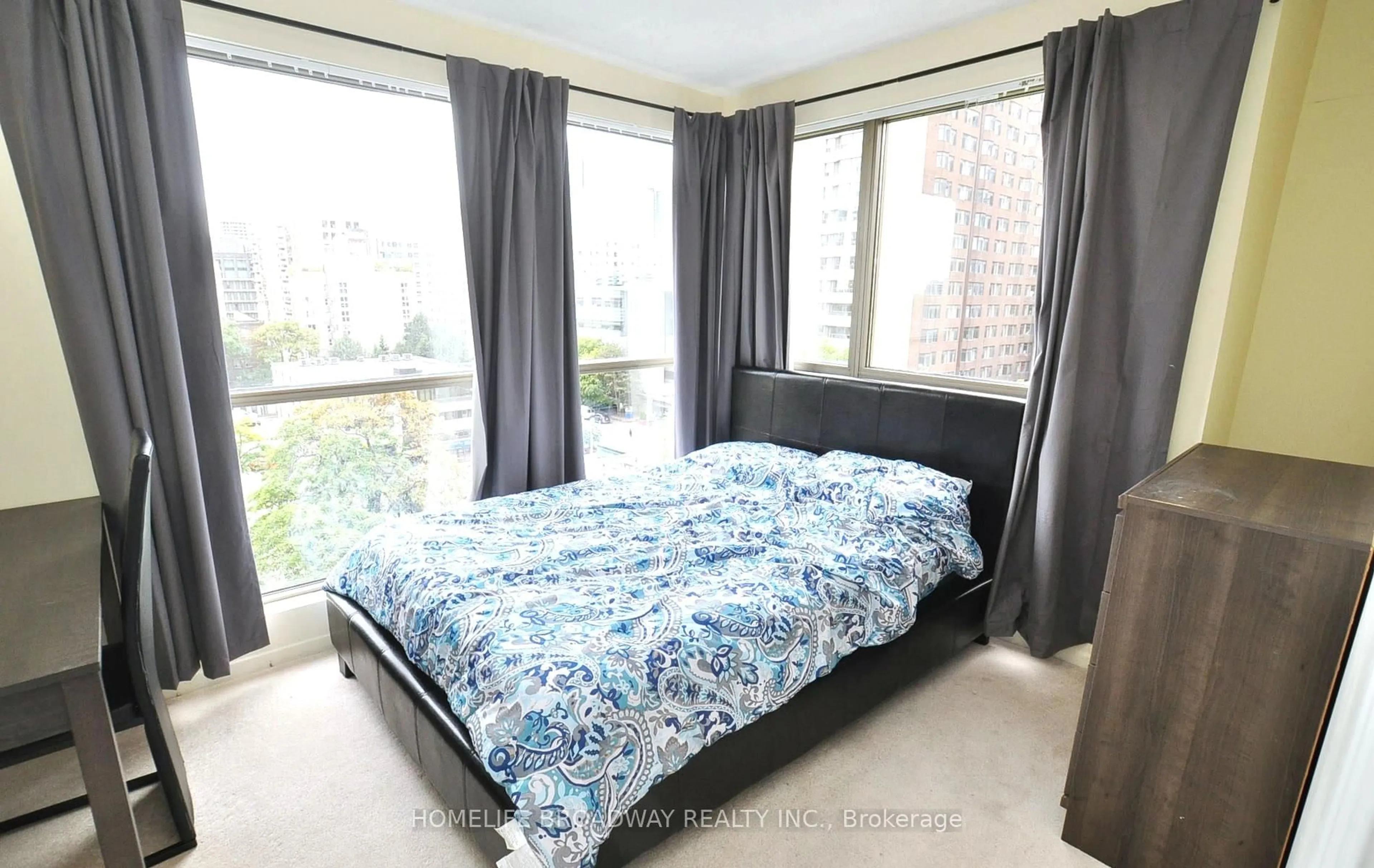 Bedroom with bed, carpet floor for 298 Jarvis St #707, Toronto Ontario M5B 2M4