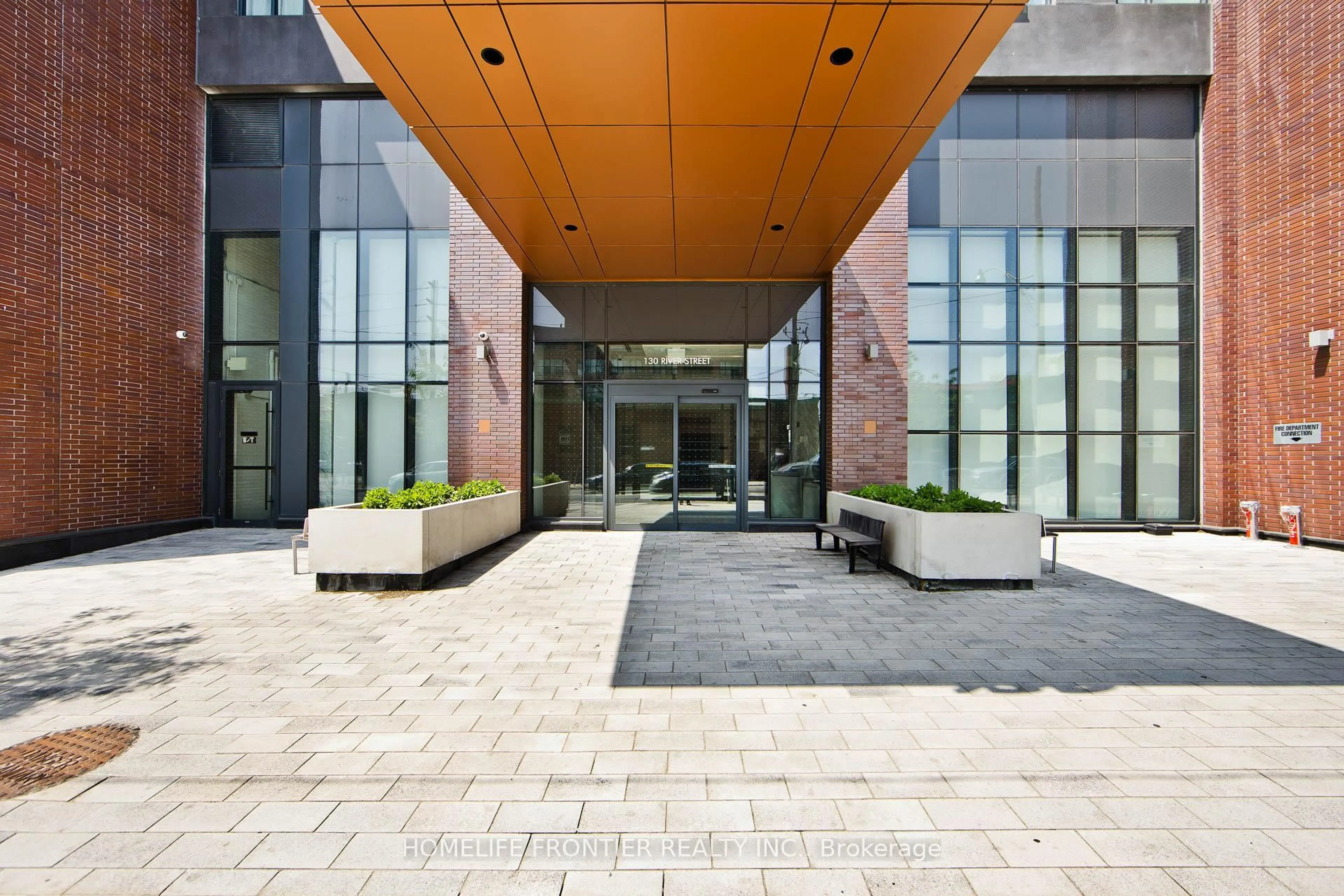 Indoor foyer for 130 River St #911, Toronto Ontario M5A 0R8