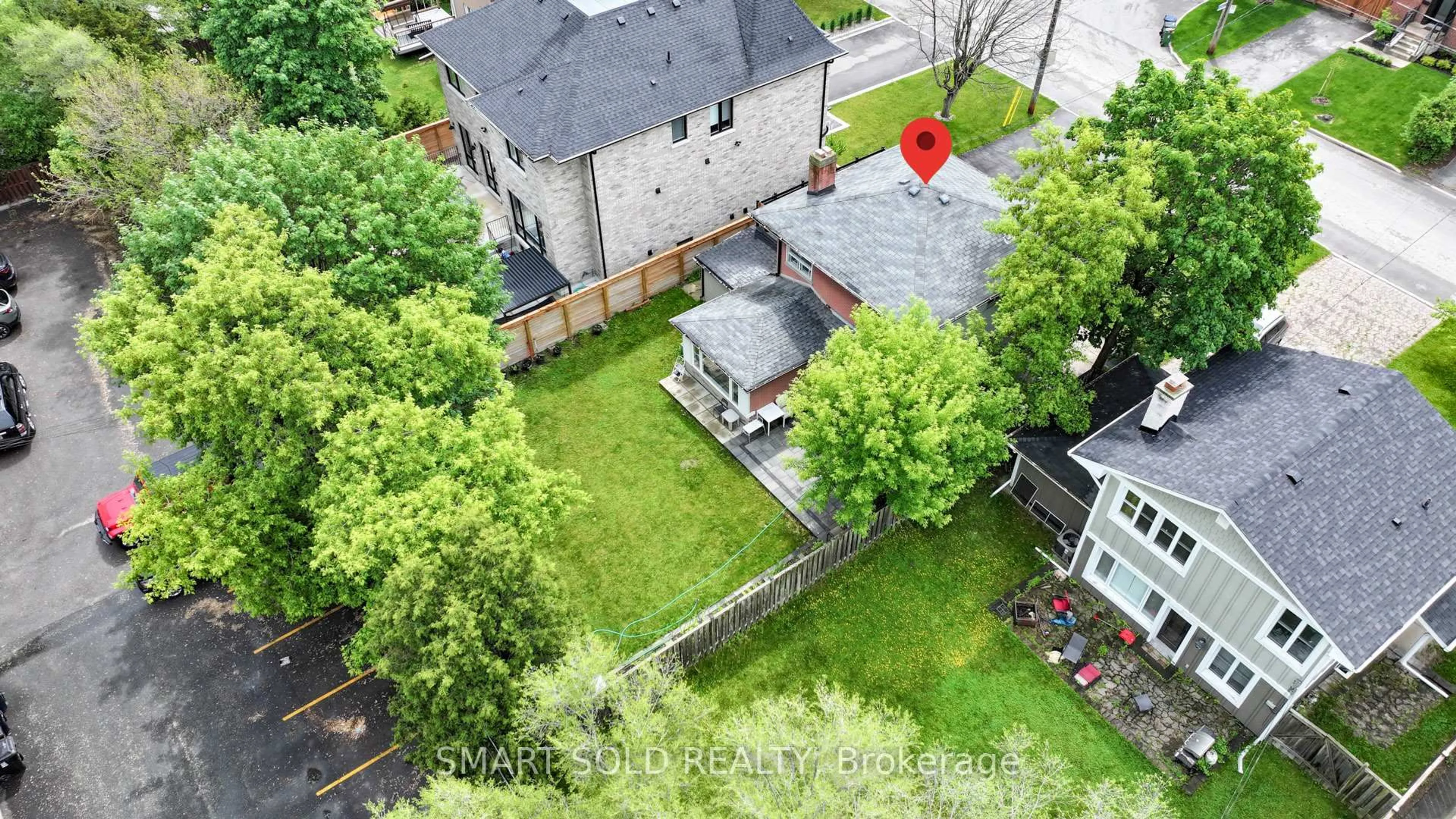 A pic from outside/outdoor area/front of a property/back of a property/a pic from drone, unknown for 18 Cadillac Ave, Toronto Ontario M3H 1R9