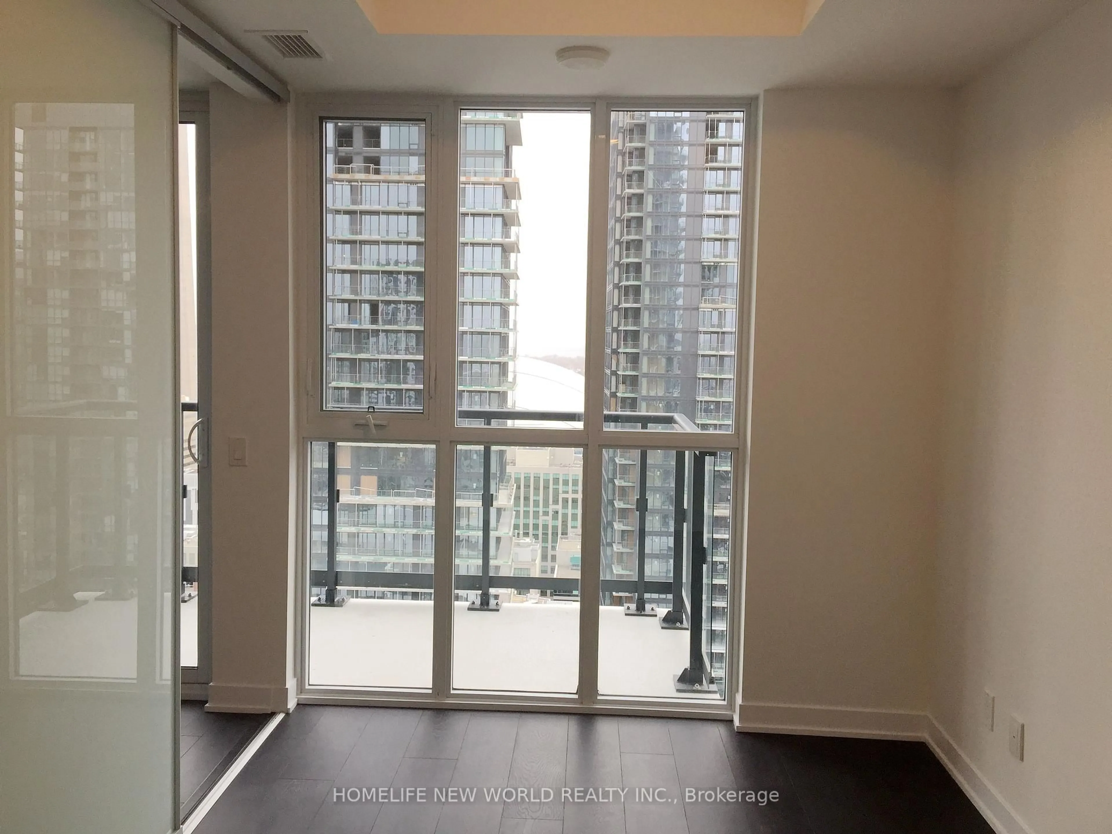 A pic of a room for 87 Peter St #3315, Toronto Ontario M5V 0P1