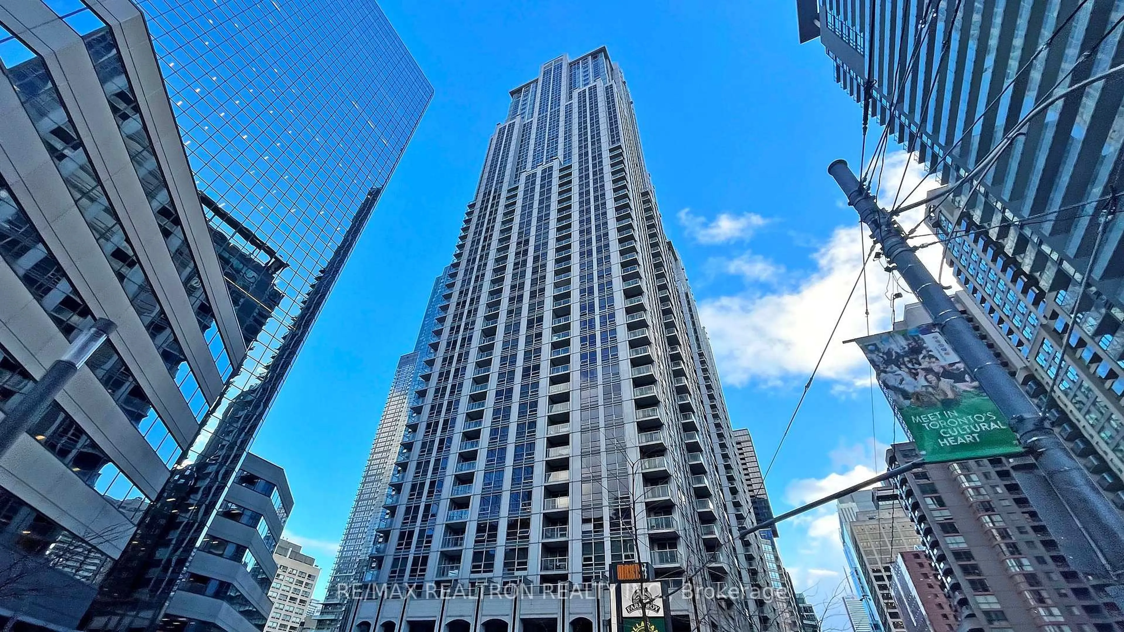 Unknown for 763 Bay St #1910, Toronto Ontario M5G 2R3