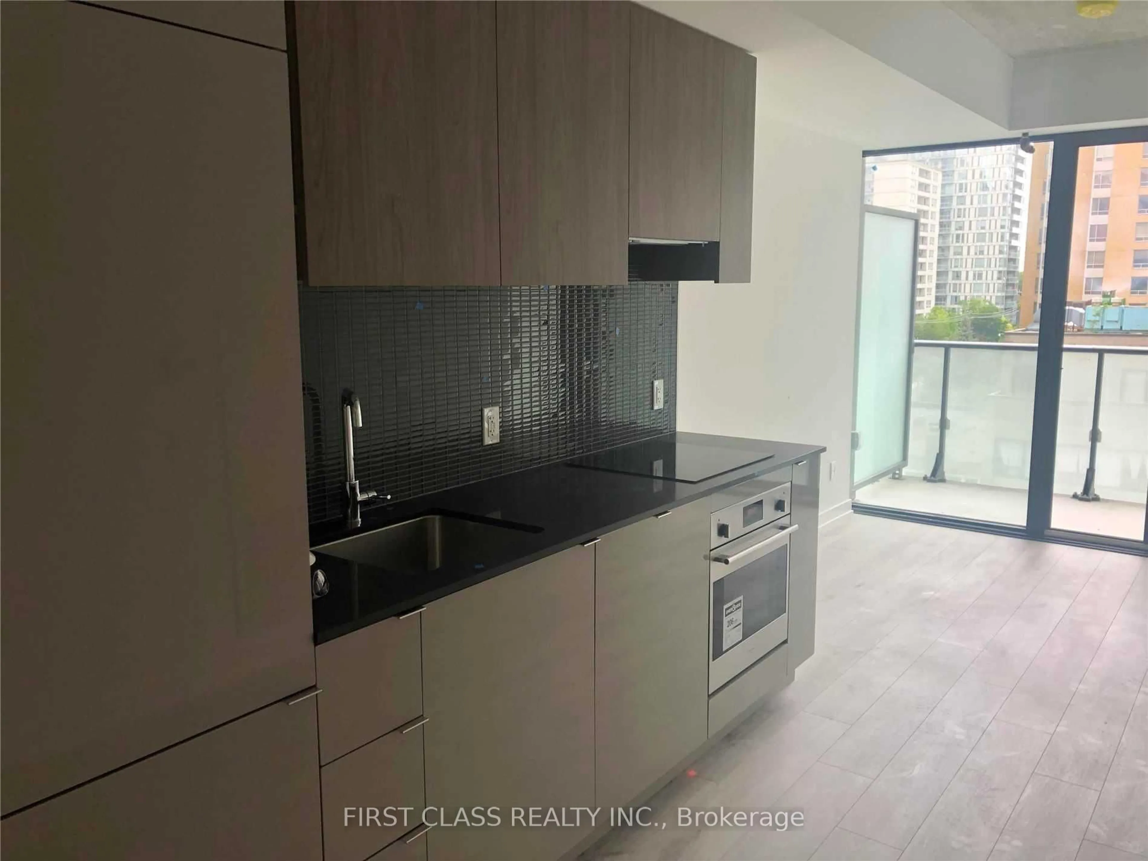 Standard kitchen, unknown for 161 Roehampton Ave #618, Toronto Ontario M4P 0C8