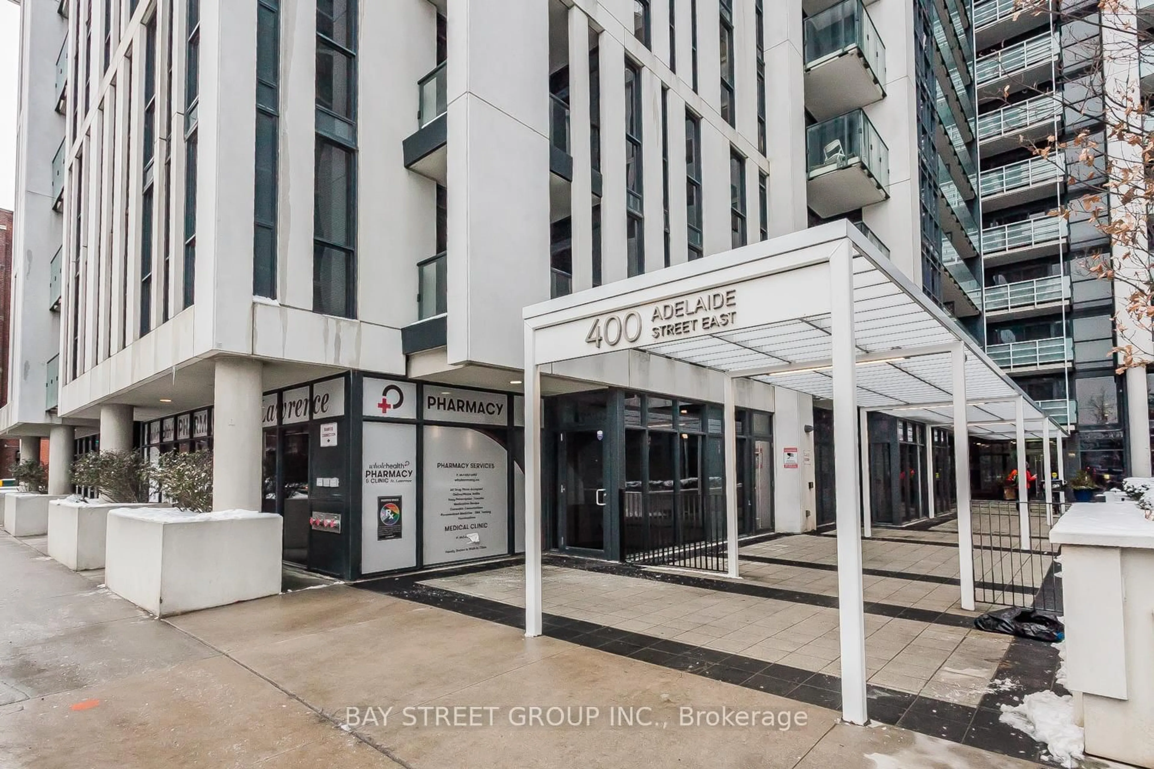 Indoor foyer for 400 Adelaide St #1615, Toronto Ontario M5A 4S3