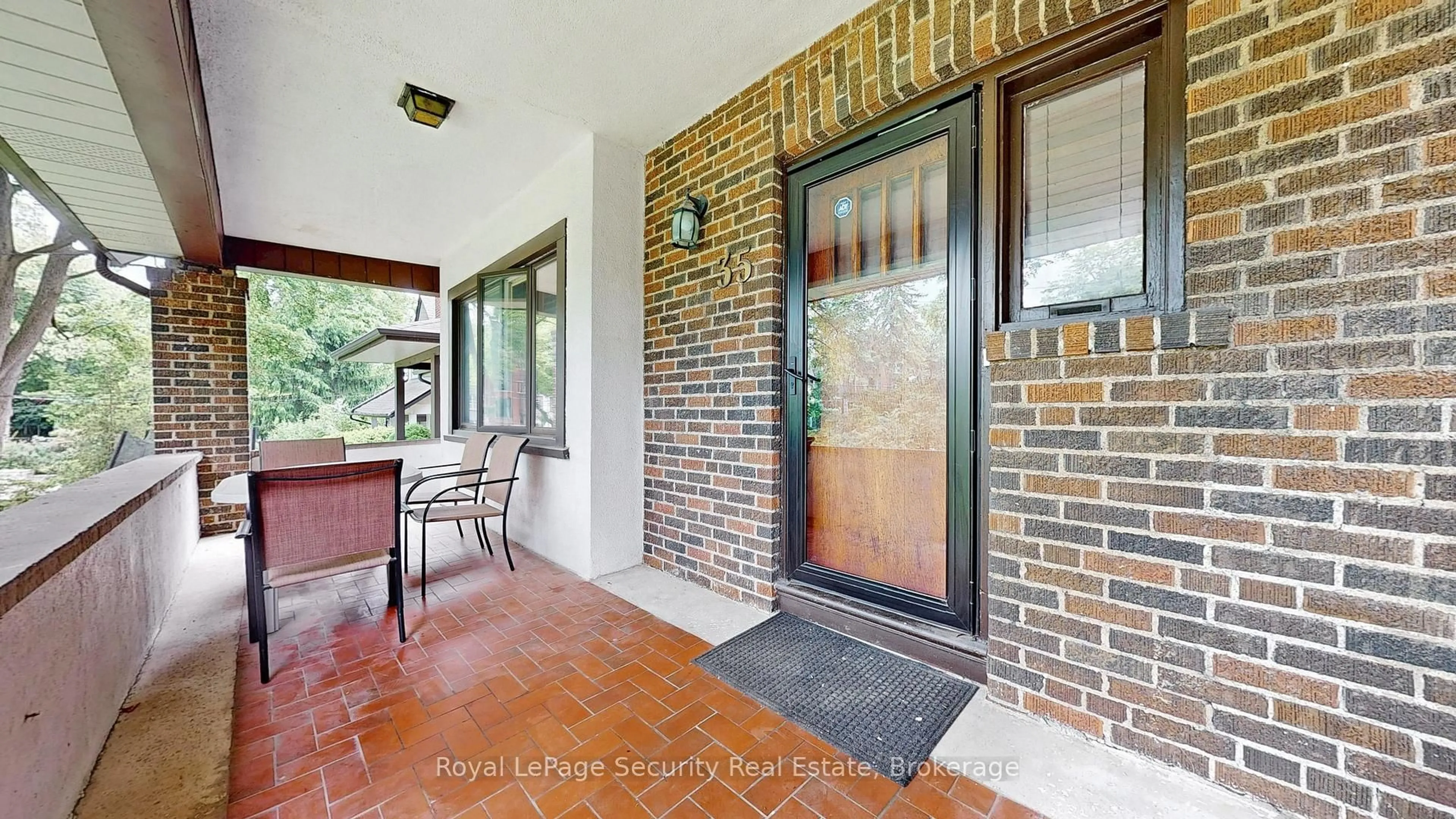Indoor foyer for 35 Regal Rd, Toronto Ontario M6H 2J6