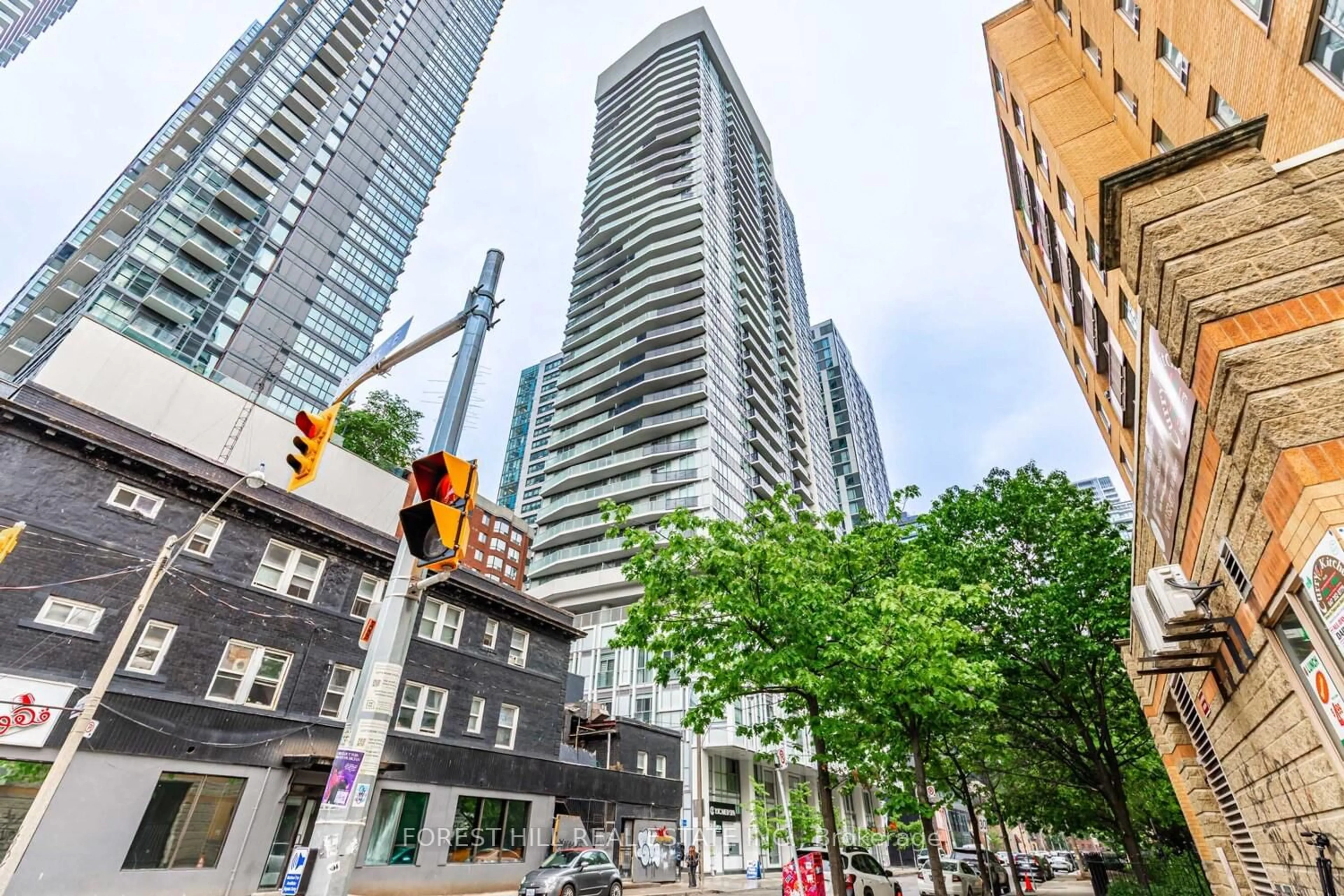 Patio, street for 77 Mutual St #1109, Toronto Ontario M5B 2A9