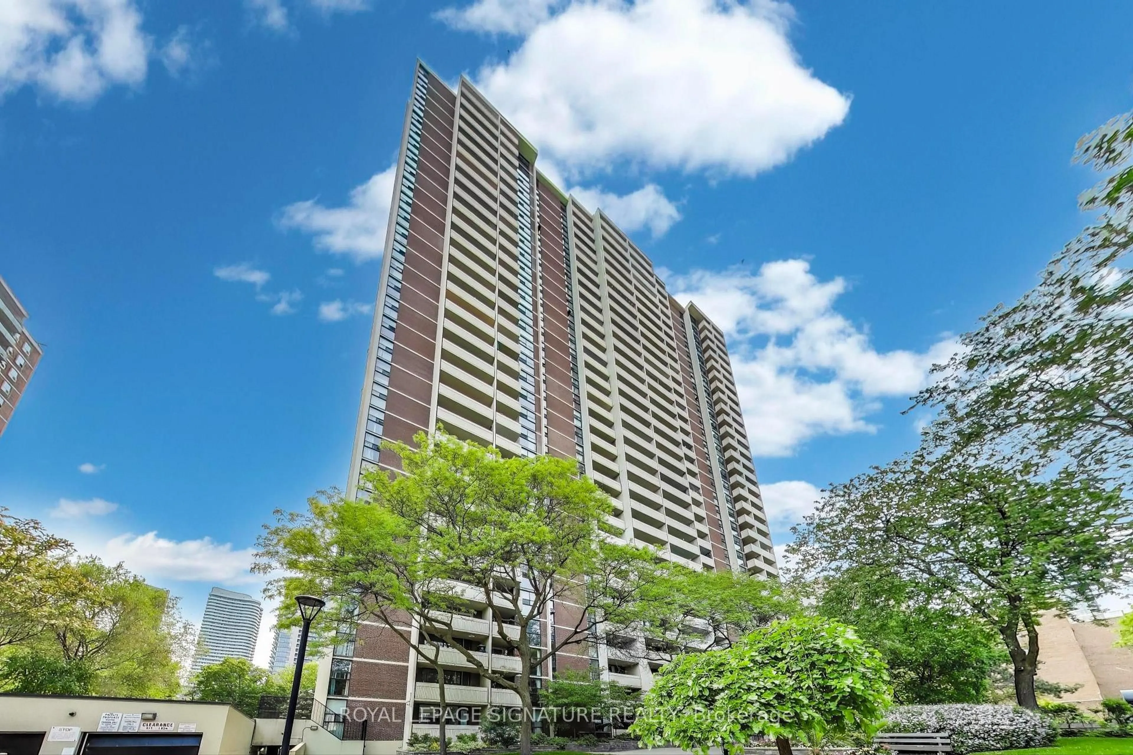 Unknown for 40 Homewood Ave #807, Toronto Ontario M4Y 2K2