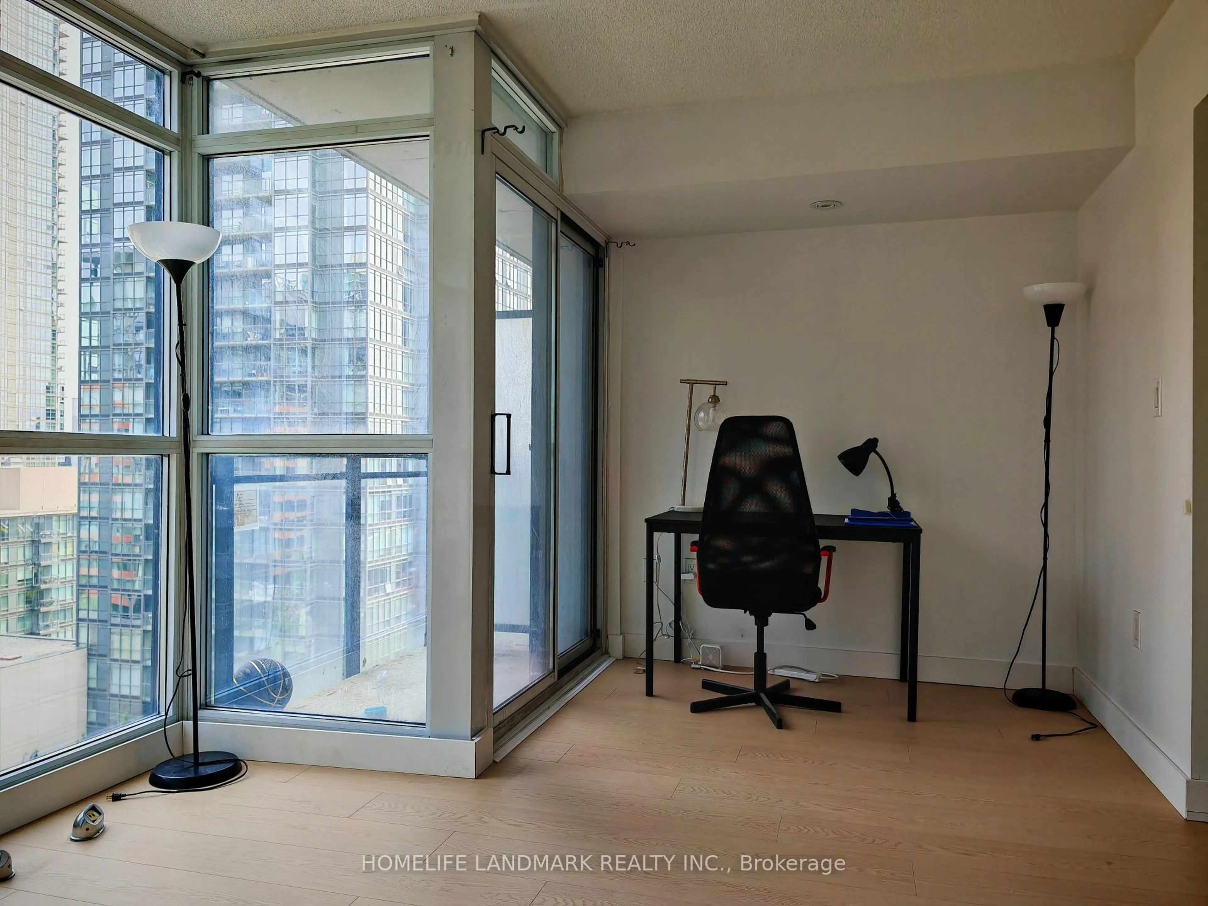 Unknown for 8 Telegram Mews #1005, Toronto Ontario M5V 3Z5