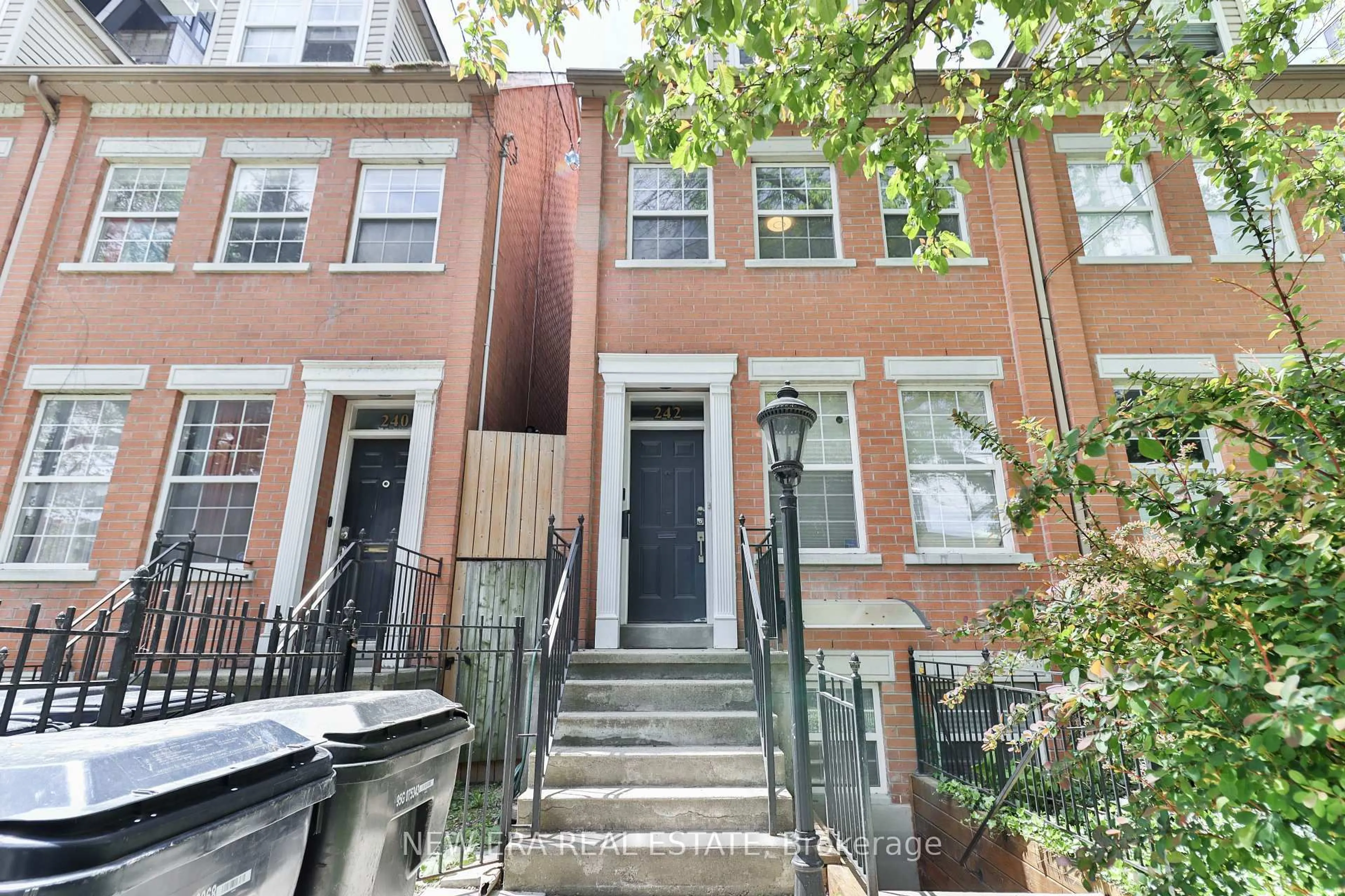 Home with brick exterior material, street for 242 George St, Toronto Ontario M5A 2N1