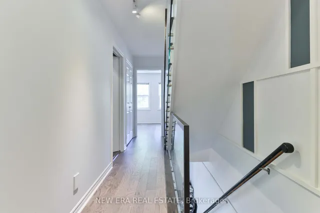 Additional property image - 242 George St