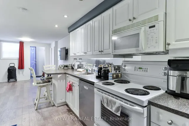 Additional property image - 242 George St